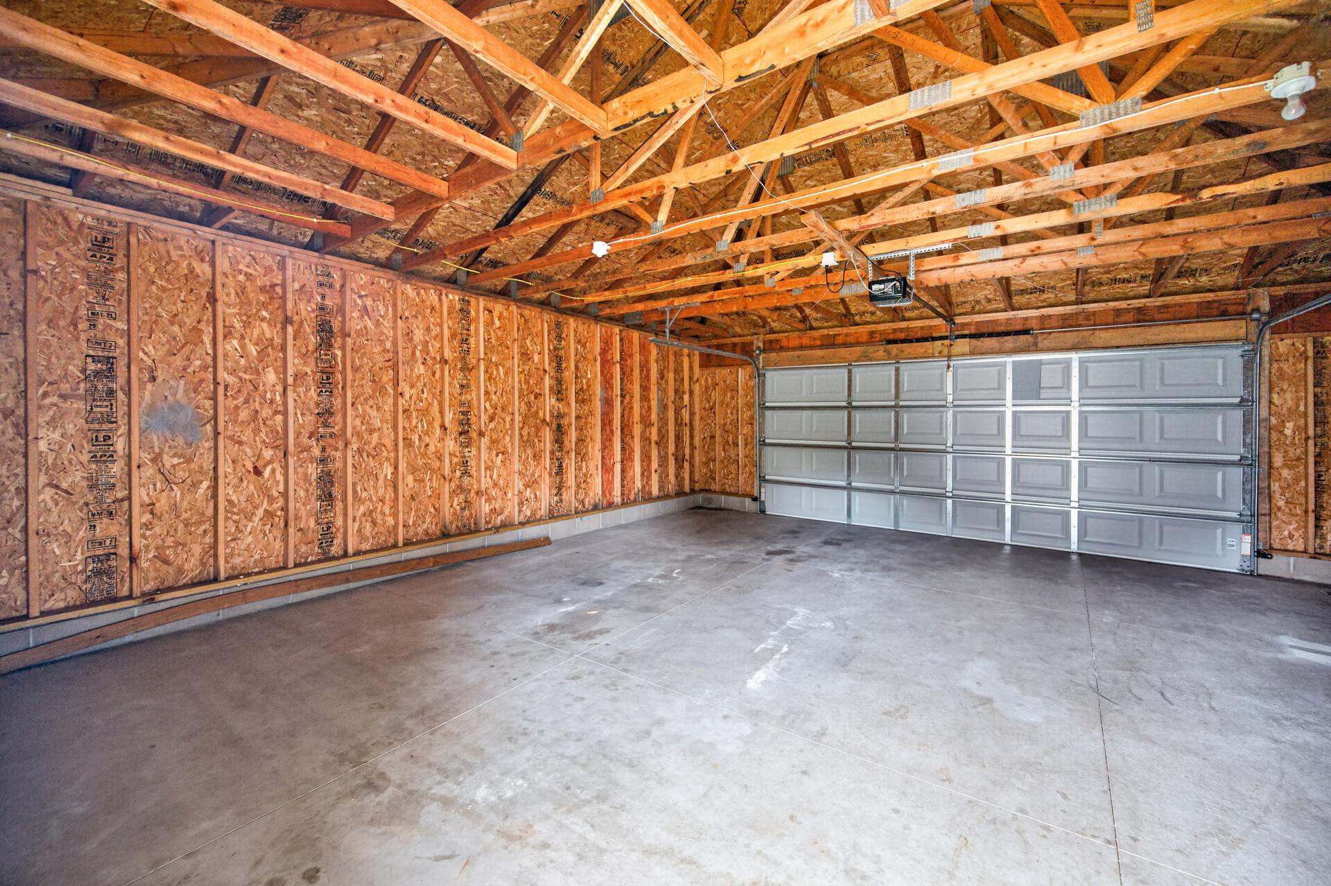 2131 Bryant Avenue N Property Photo 35