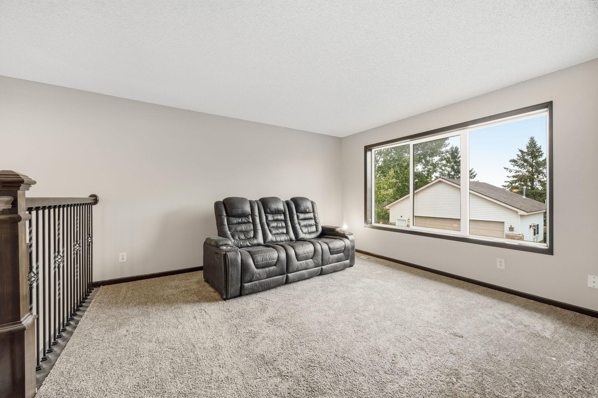 4442 Eakern Circle Ne Property Photo 16
