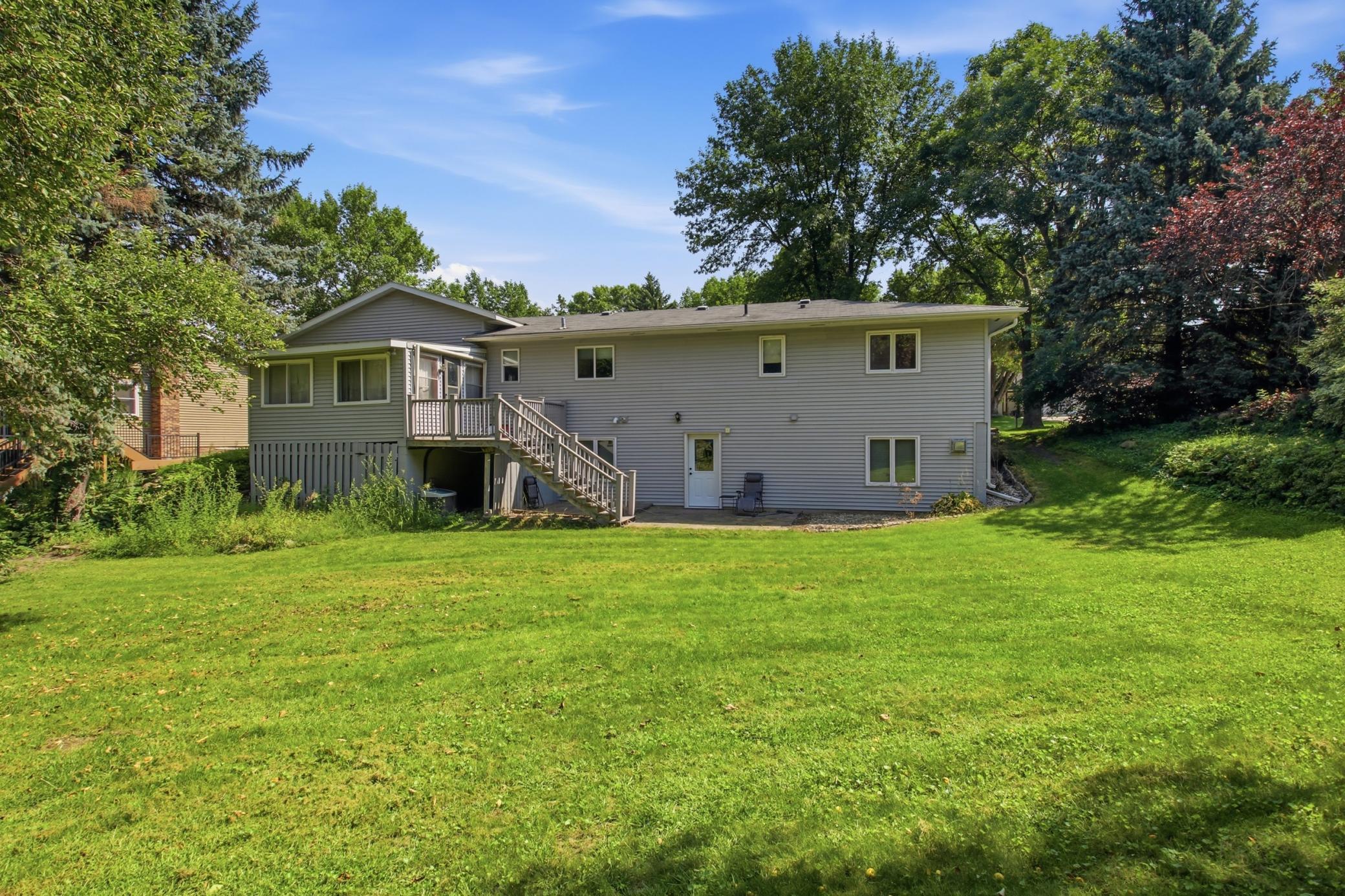 2750 Fairway Drive Ne Property Photo 4