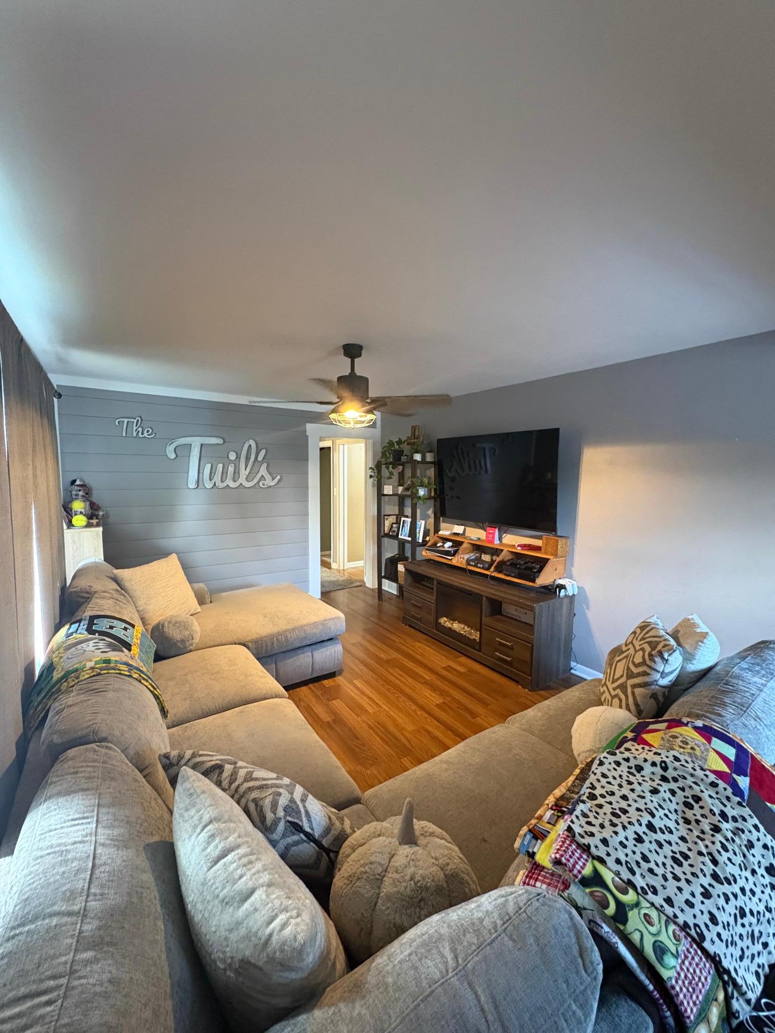 1118 Broadway Street Property Photo 3