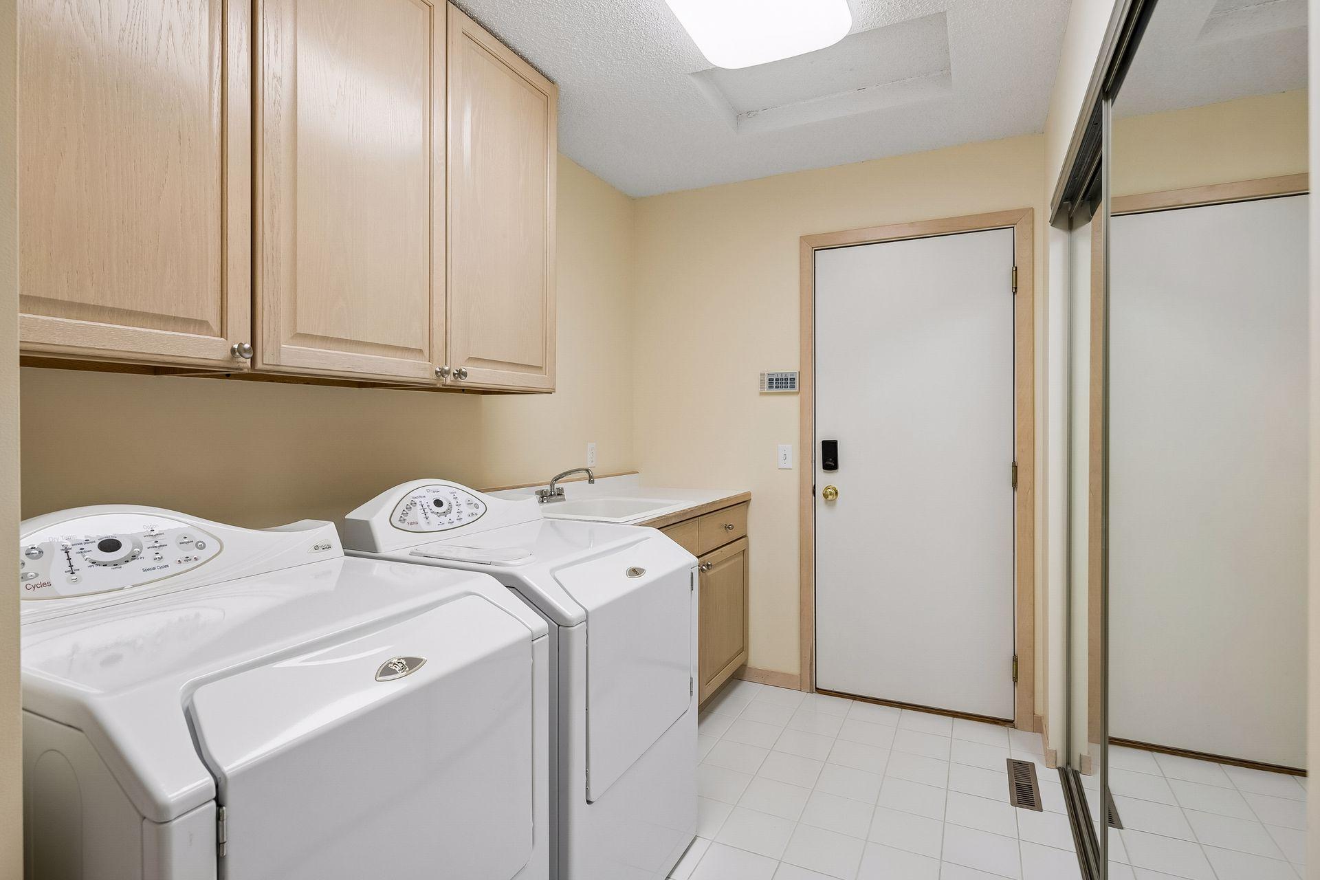7063 Oak Pointe Curve Property Photo 25