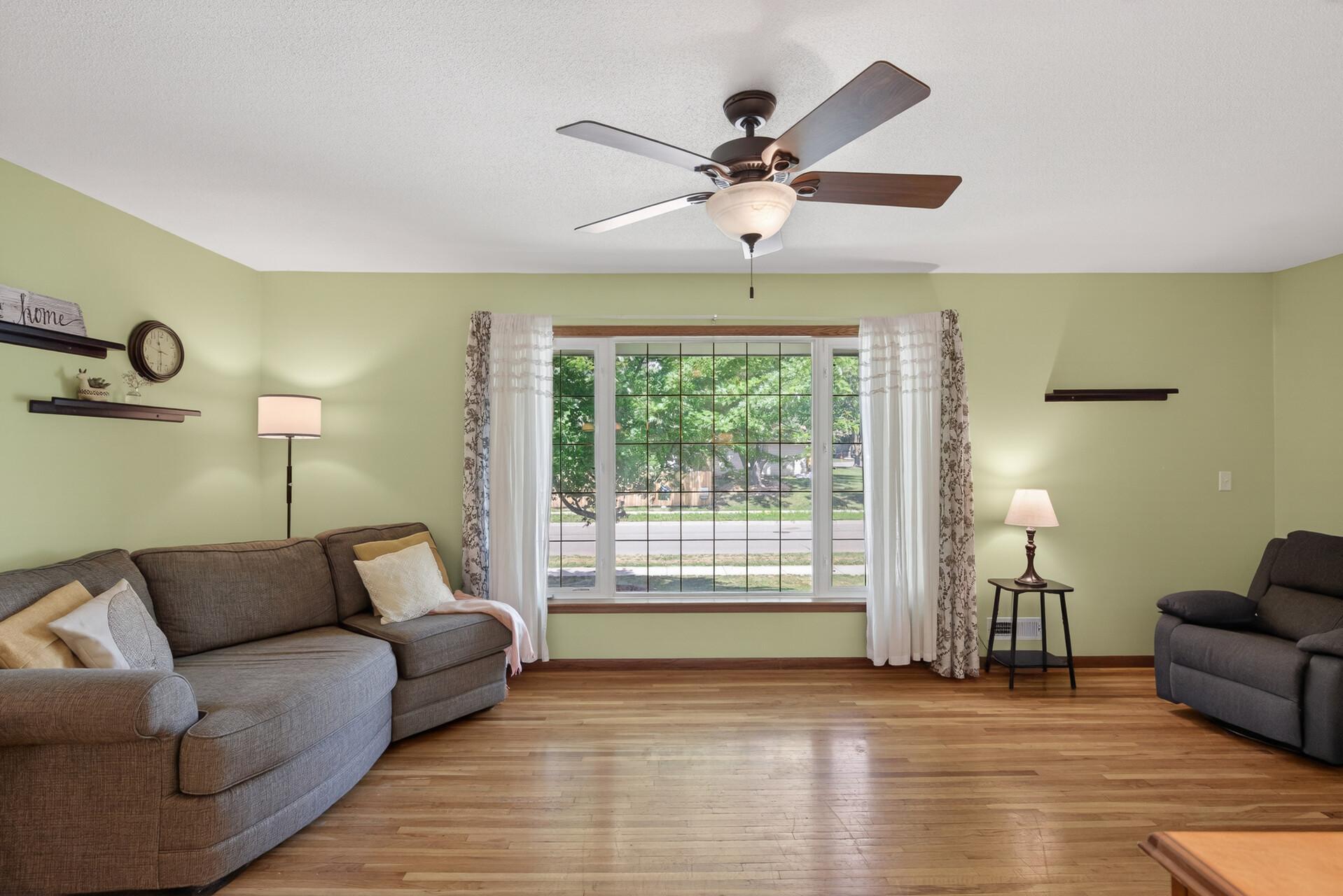 1094 Lowell Drive Property Photo 10