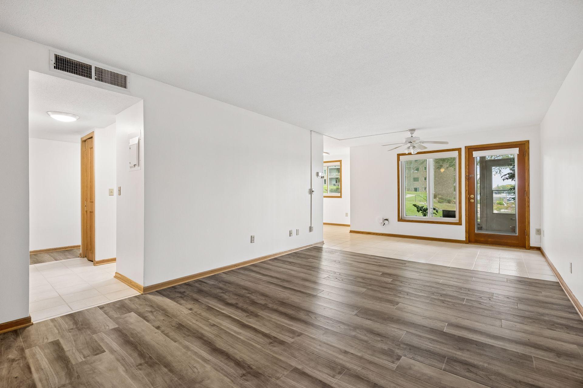 2400 Interlachen Road 119 Property Photo 6