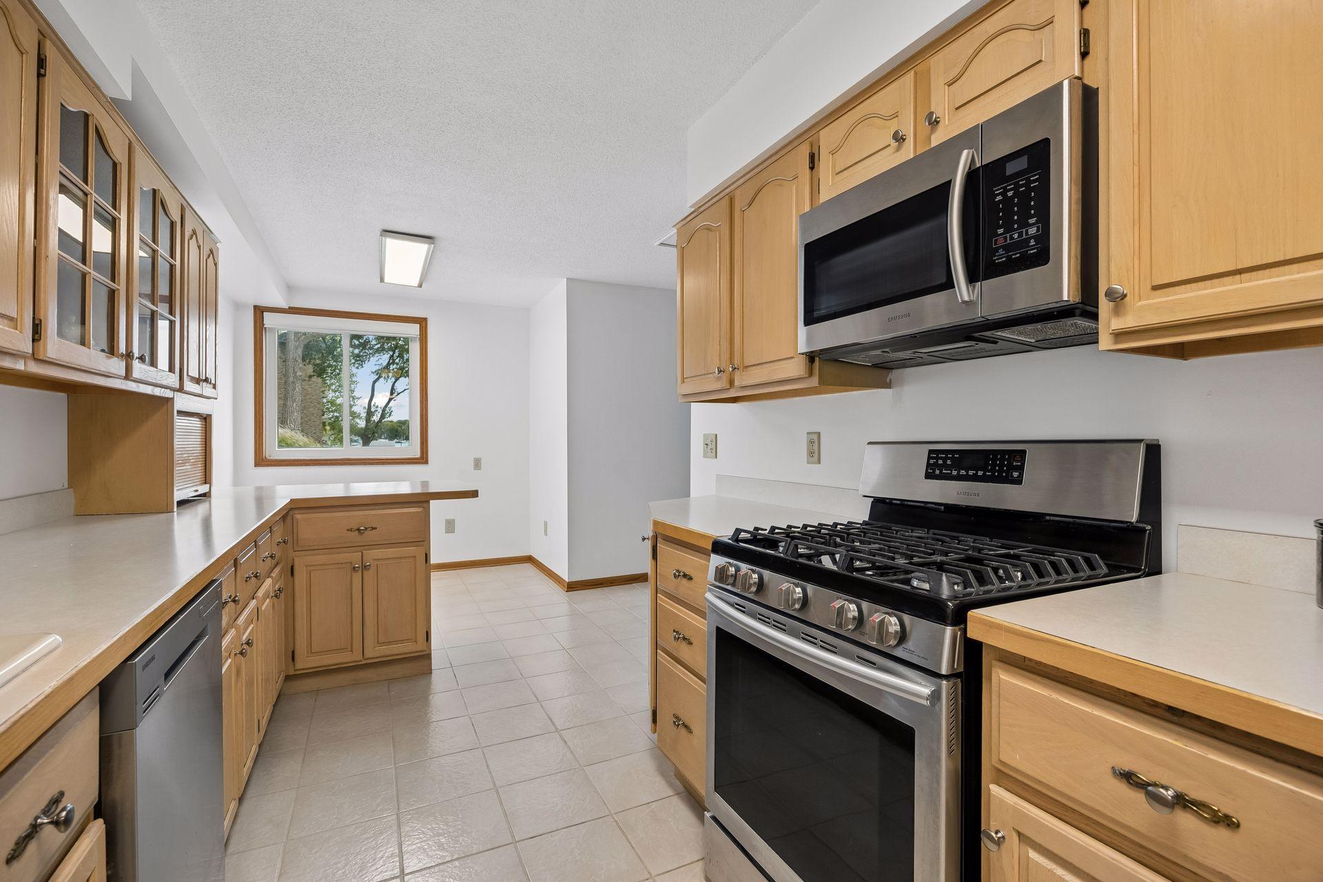 2400 Interlachen Road 119 Property Photo 13