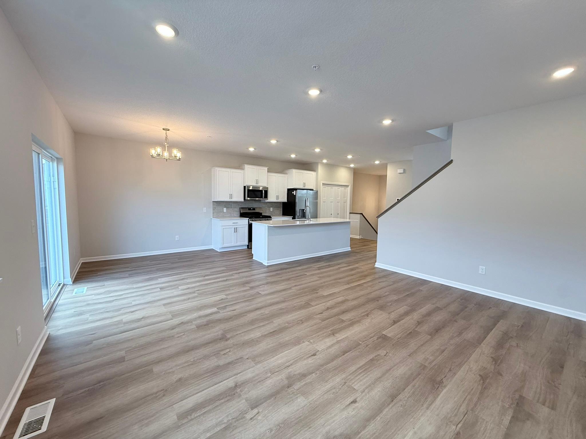 2728 Kepler Avenue Ne Property Photo 5