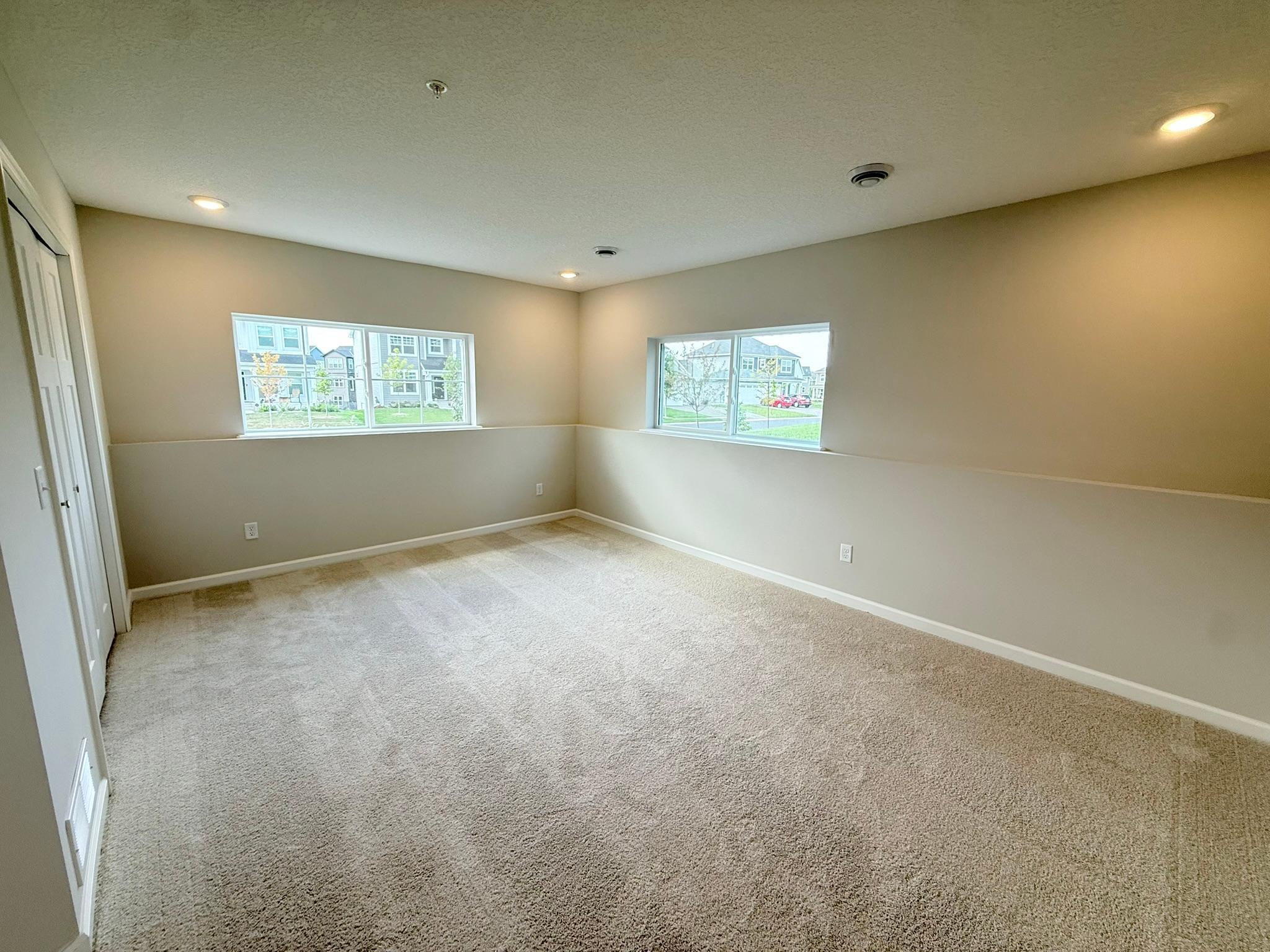 2728 Kepler Avenue Ne Property Photo 7