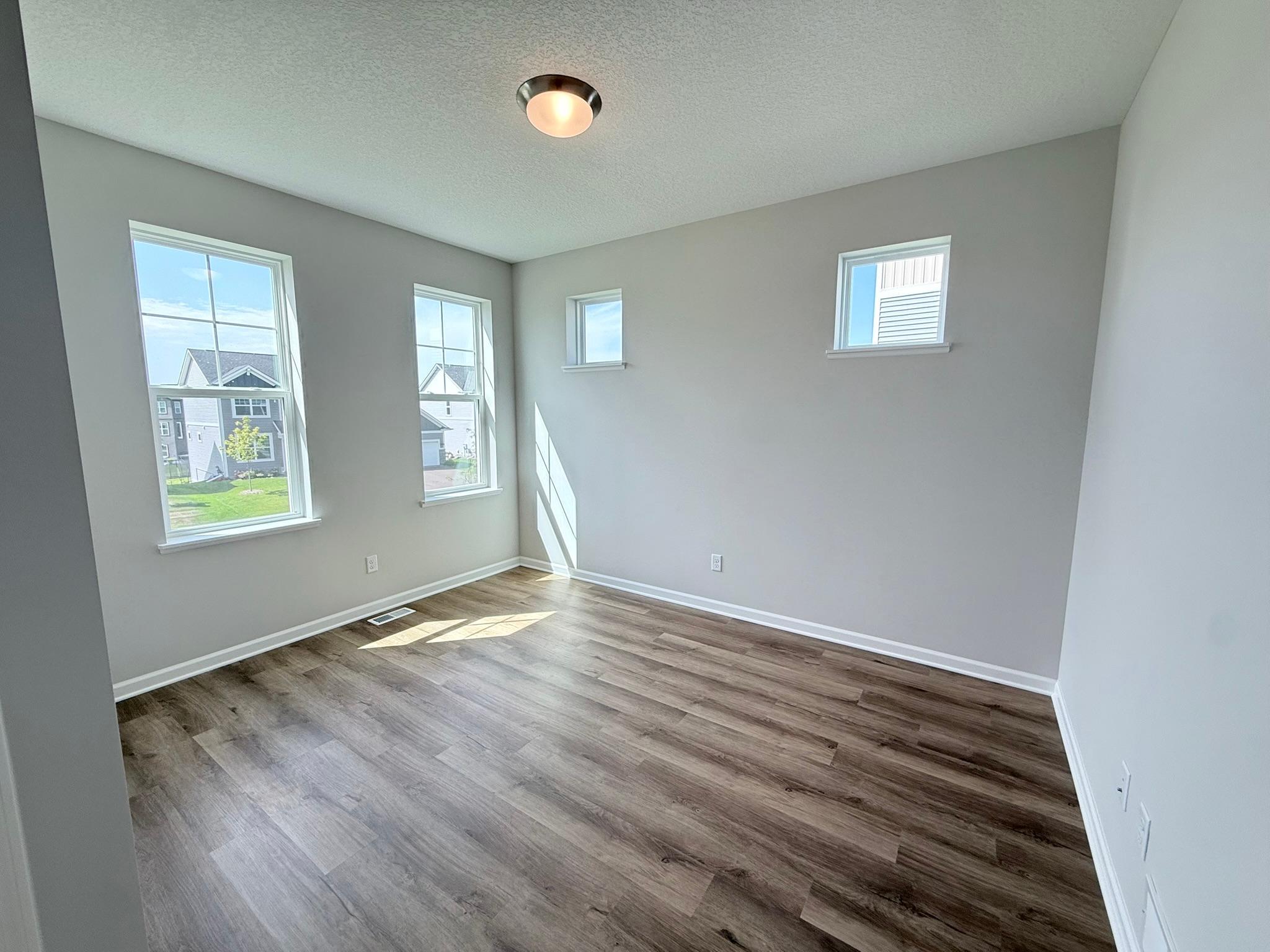 2728 Kepler Avenue Ne Property Photo 11