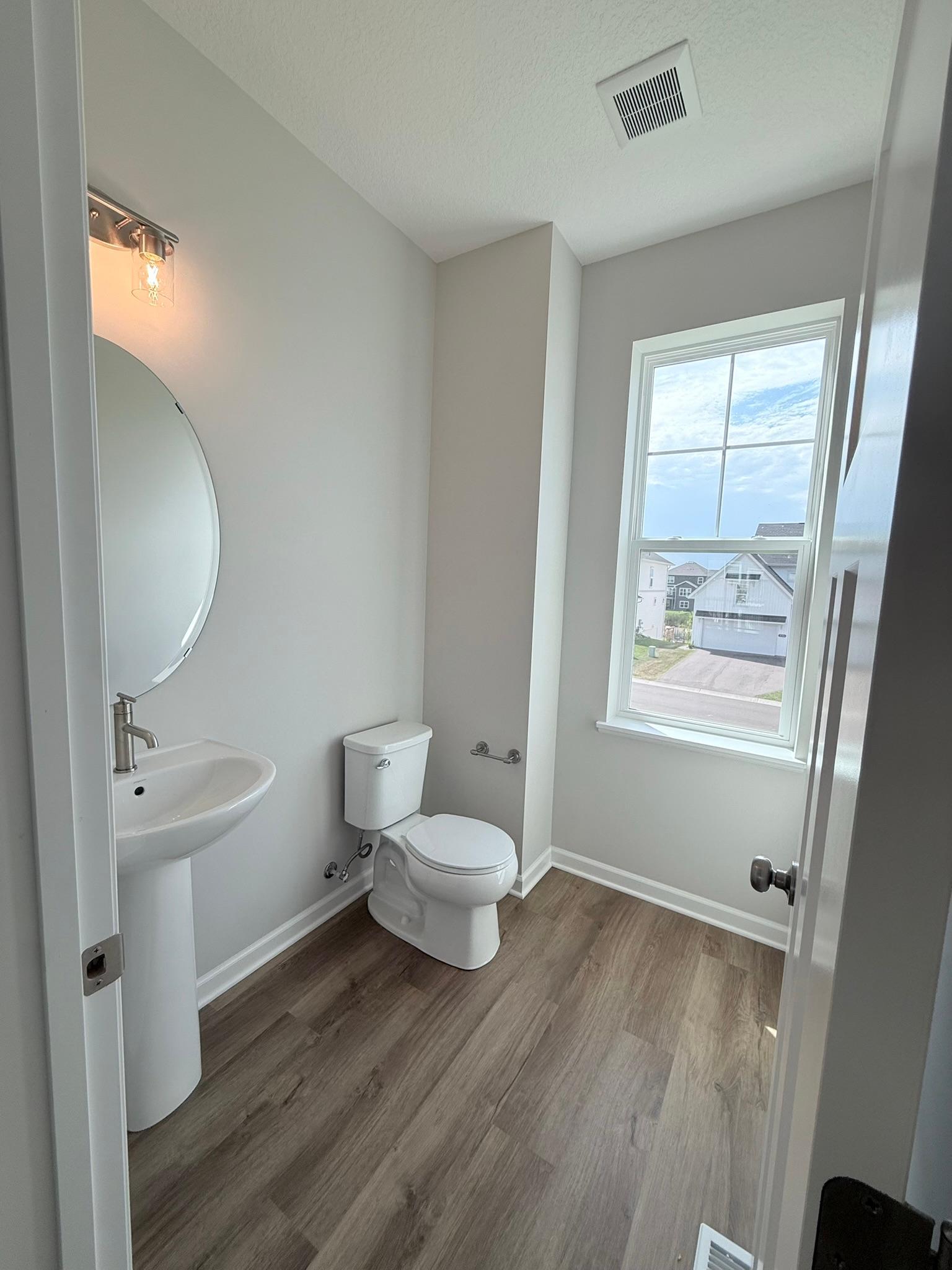 2728 Kepler Avenue Ne Property Photo 12