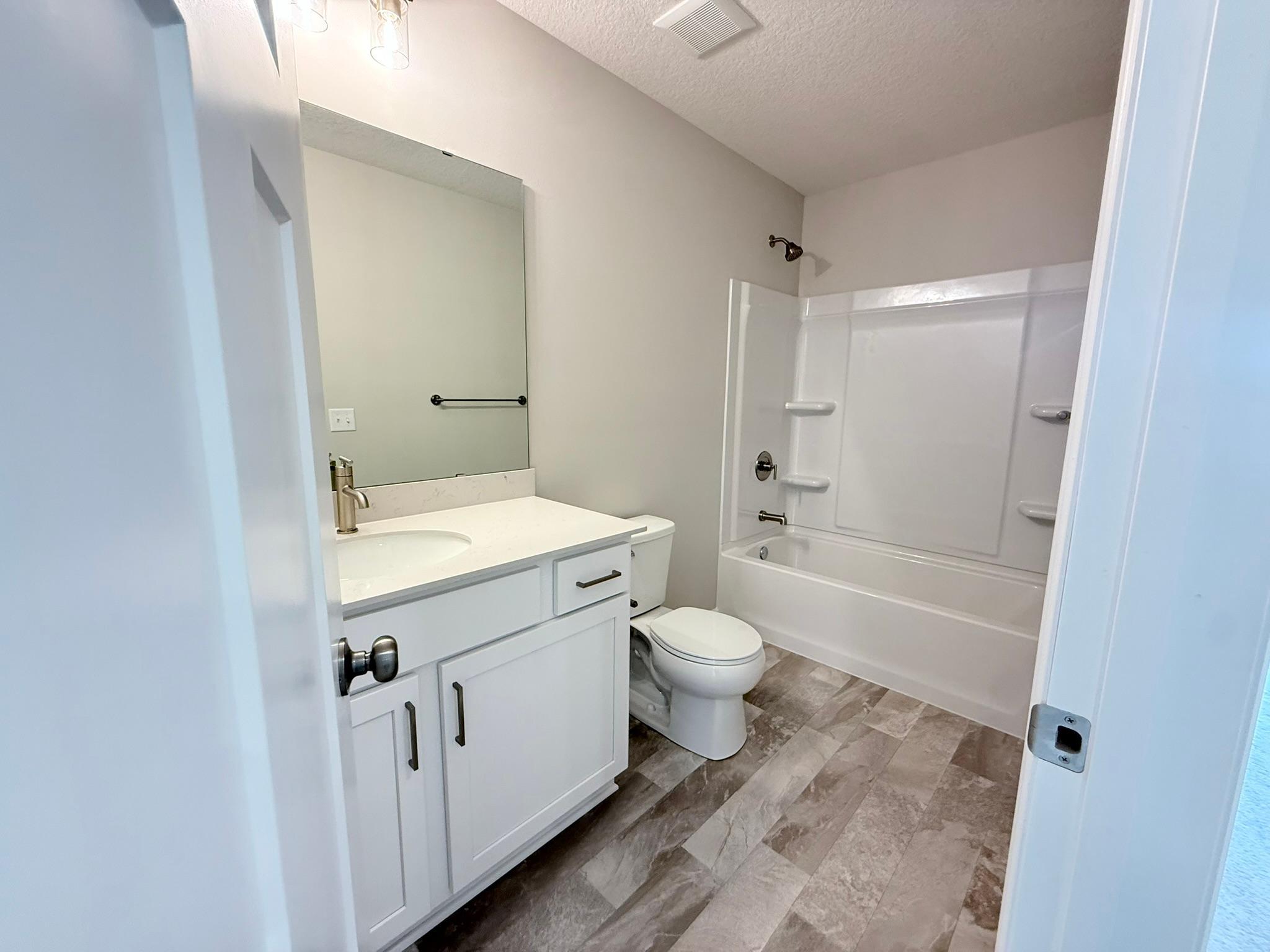 2728 Kepler Avenue Ne Property Photo 16