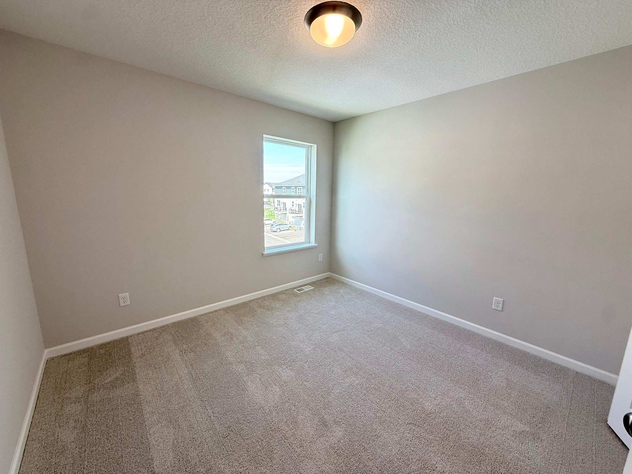 2728 Kepler Avenue Ne Property Photo 18