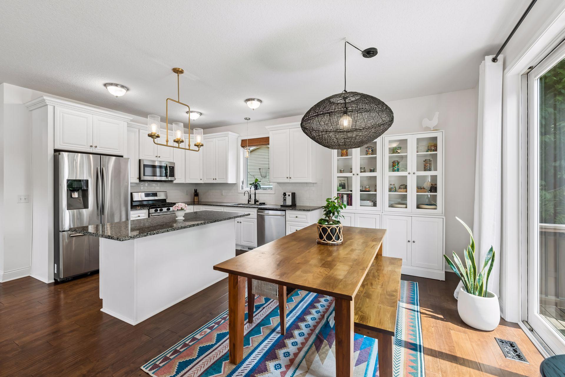 4663 Suffolk Road Property Photo 6