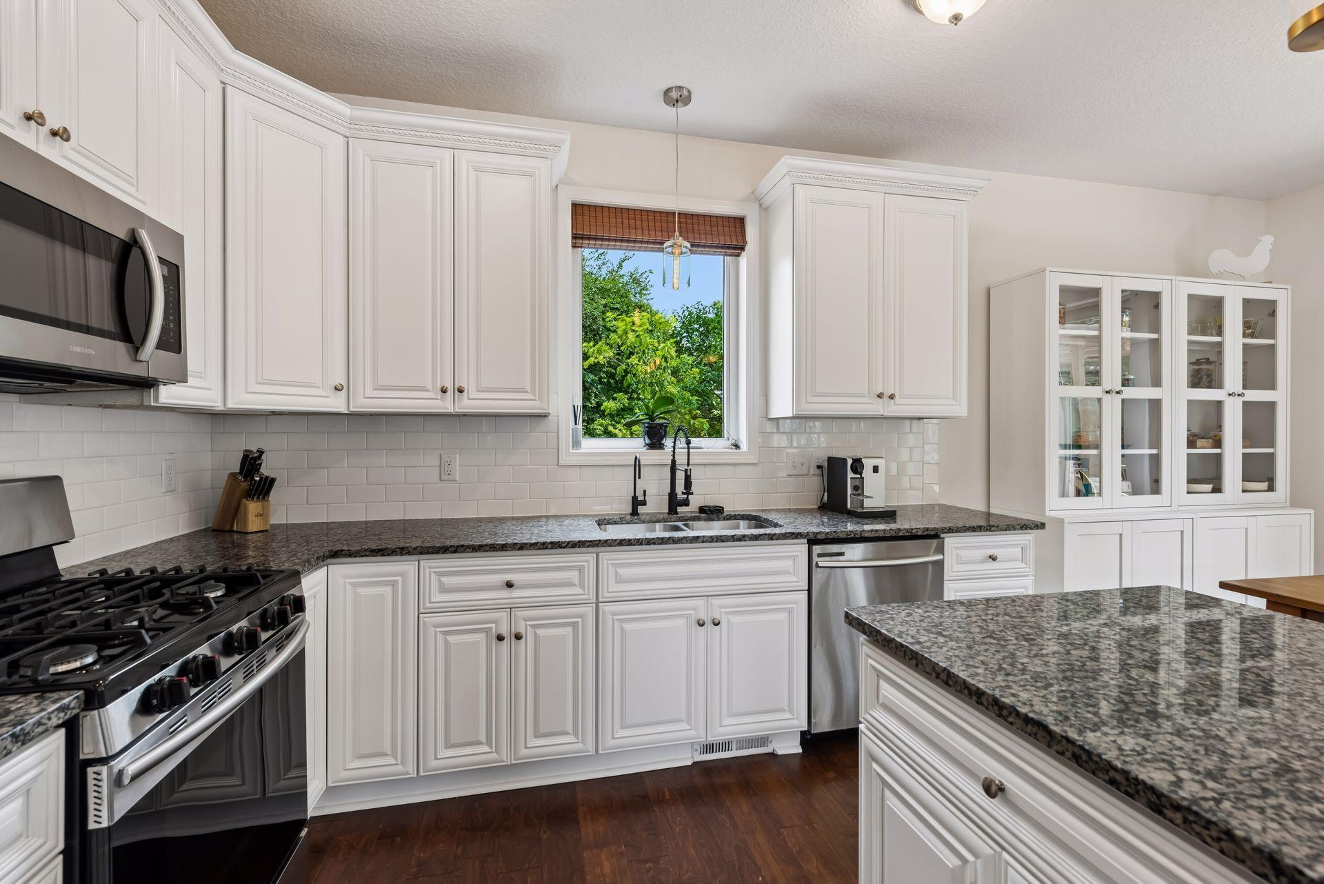 4663 Suffolk Road Property Photo 7