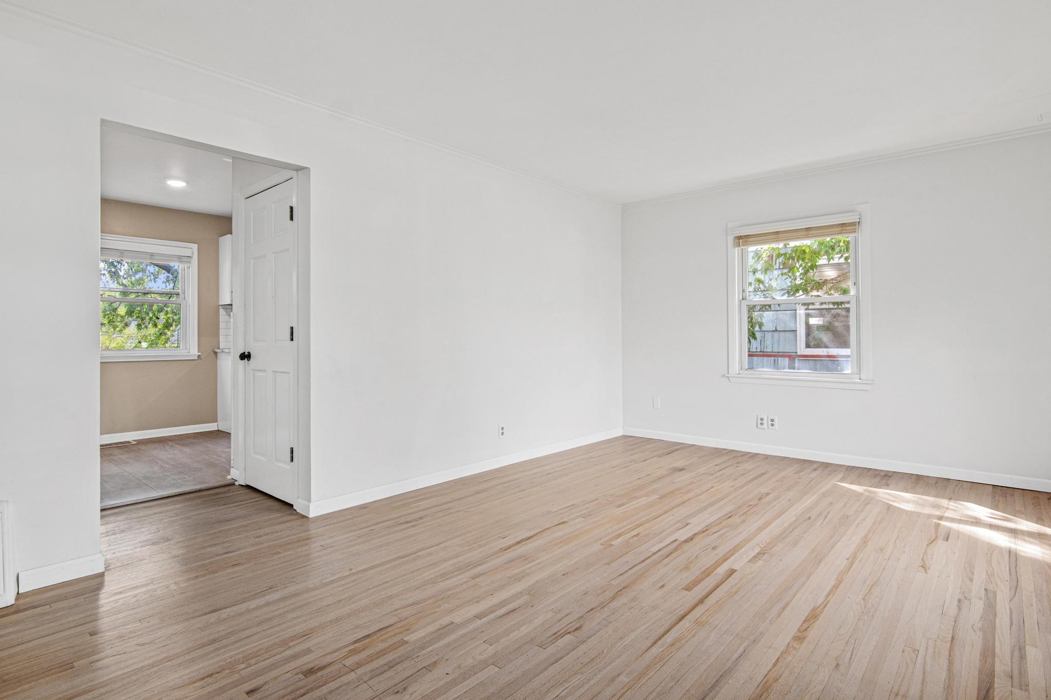 6133 Thomas Avenue S Property Photo 7
