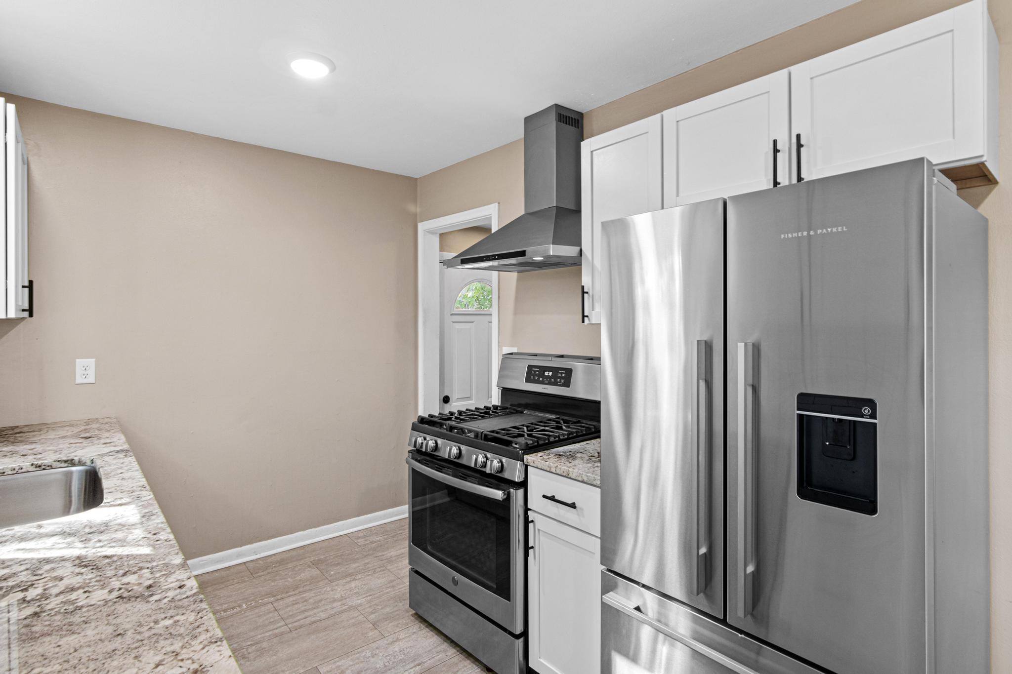 6133 Thomas Avenue S Property Photo 11
