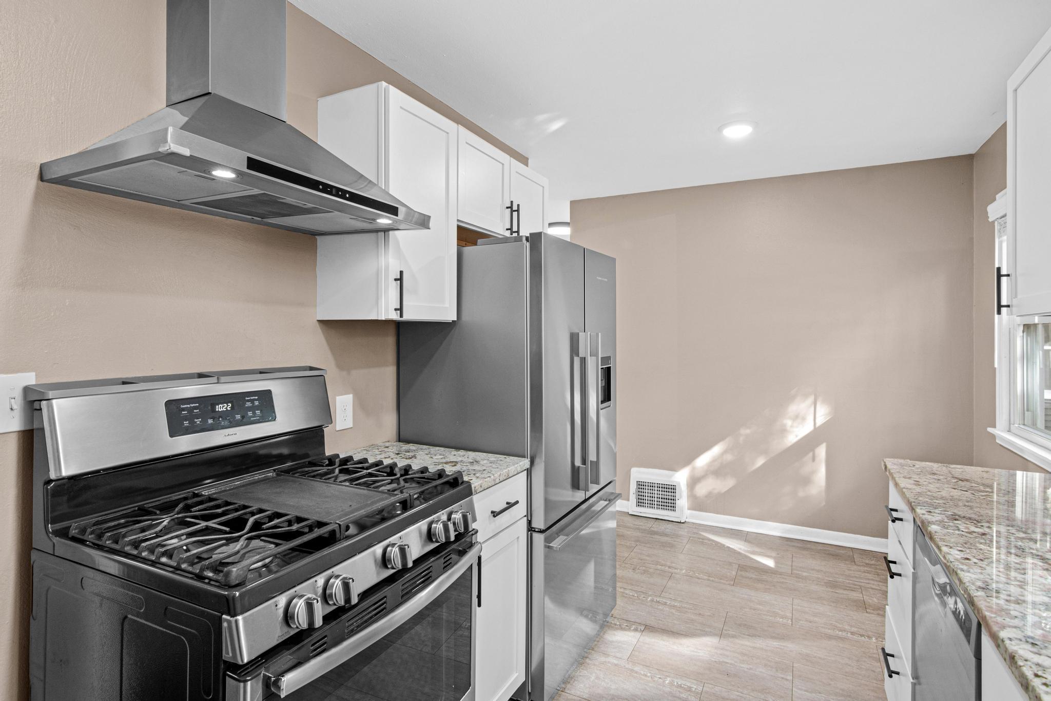6133 Thomas Avenue S Property Photo 12