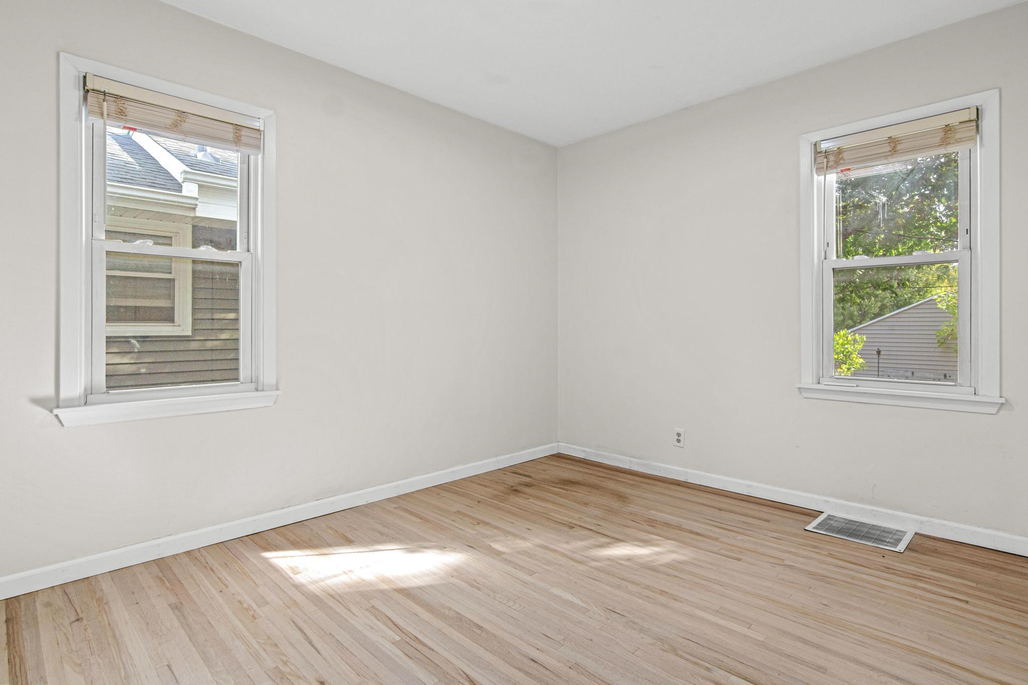 6133 Thomas Avenue S Property Photo 15