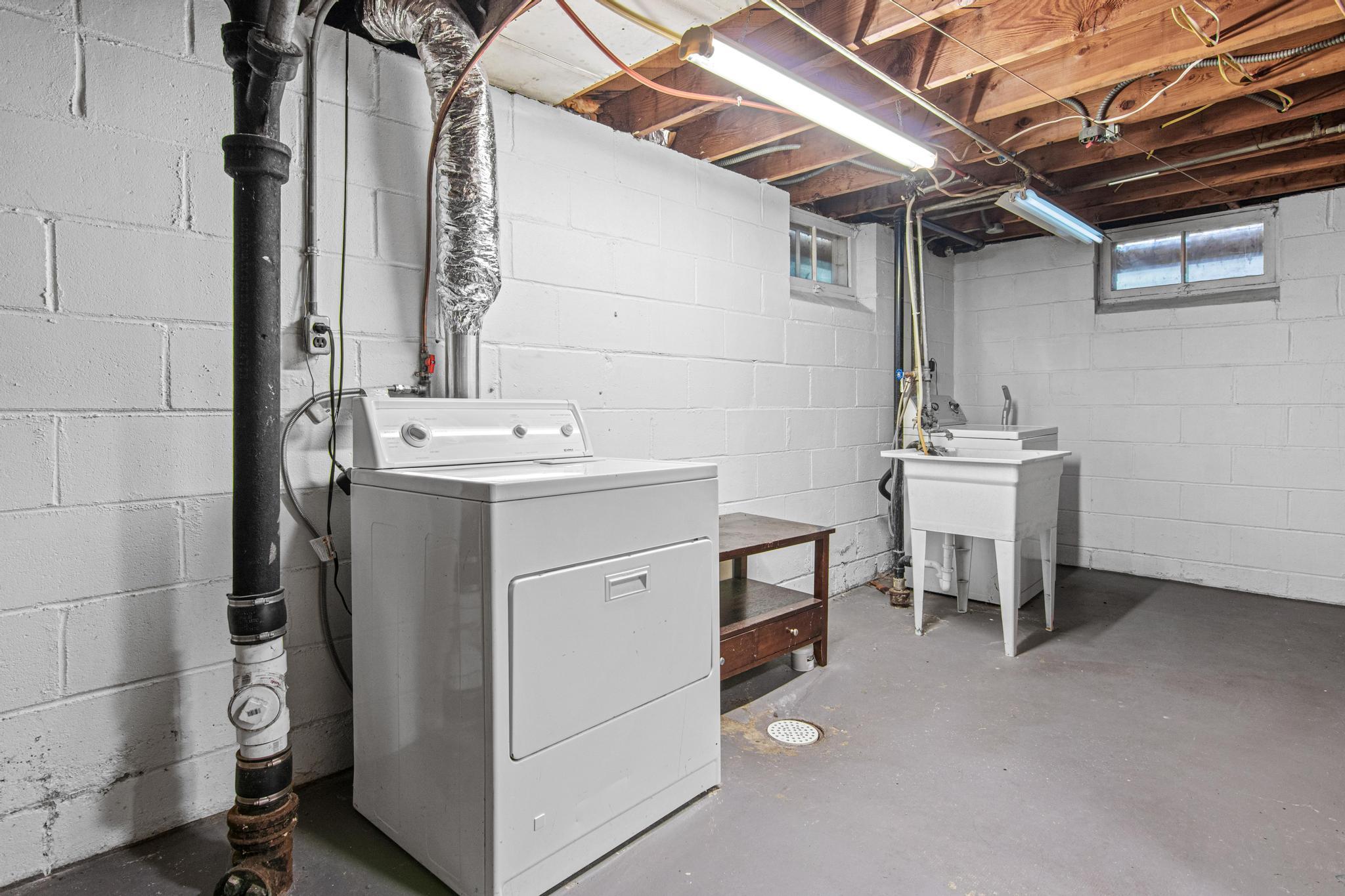 6133 Thomas Avenue S Property Photo 29