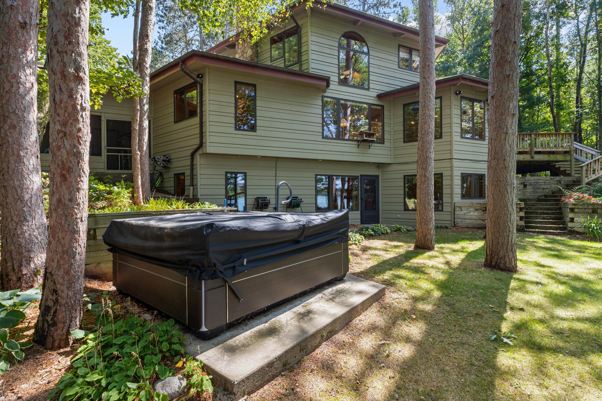 11077 Leisure Lane Property Photo 2