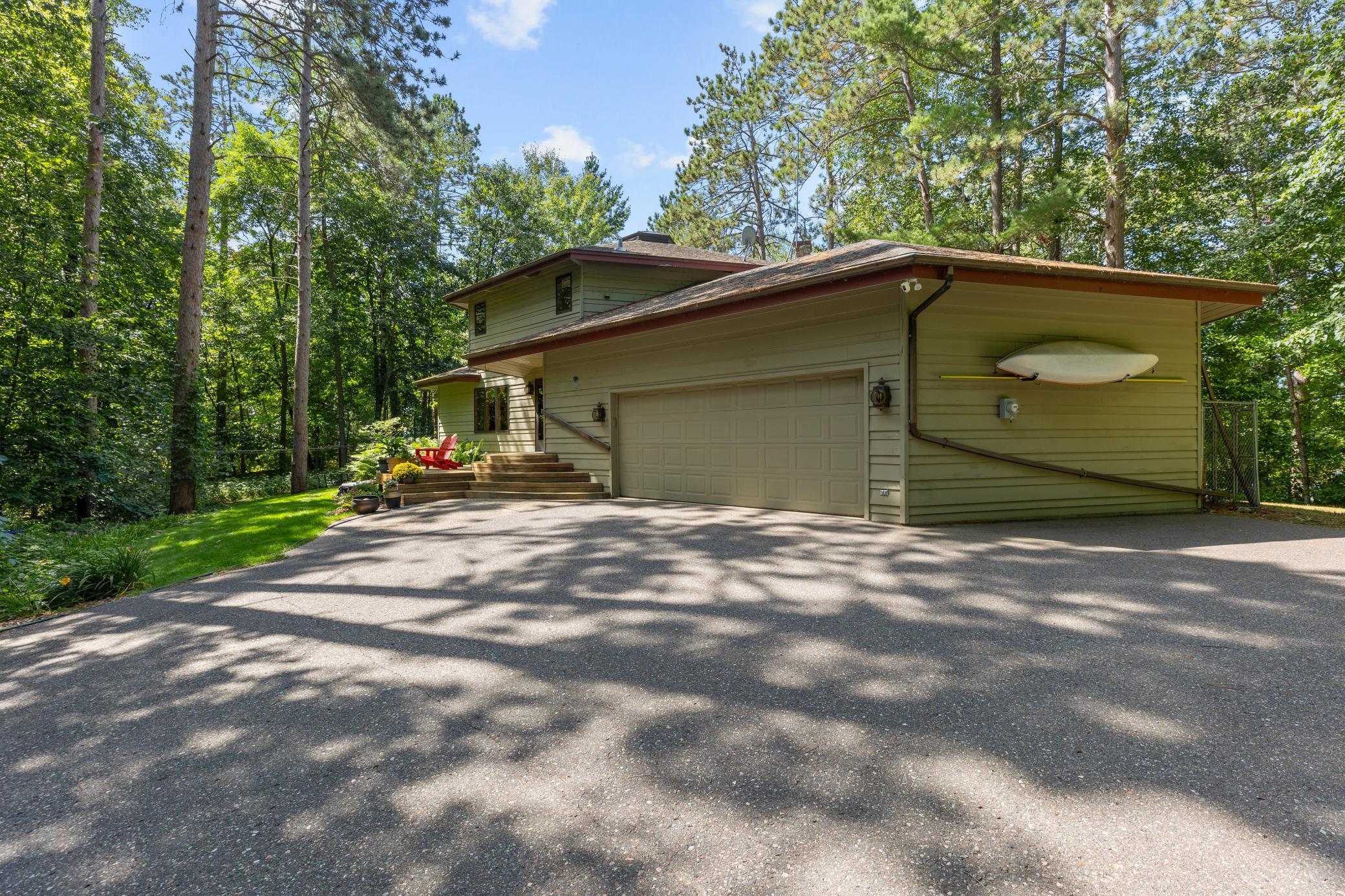 11077 Leisure Lane Property Photo 7