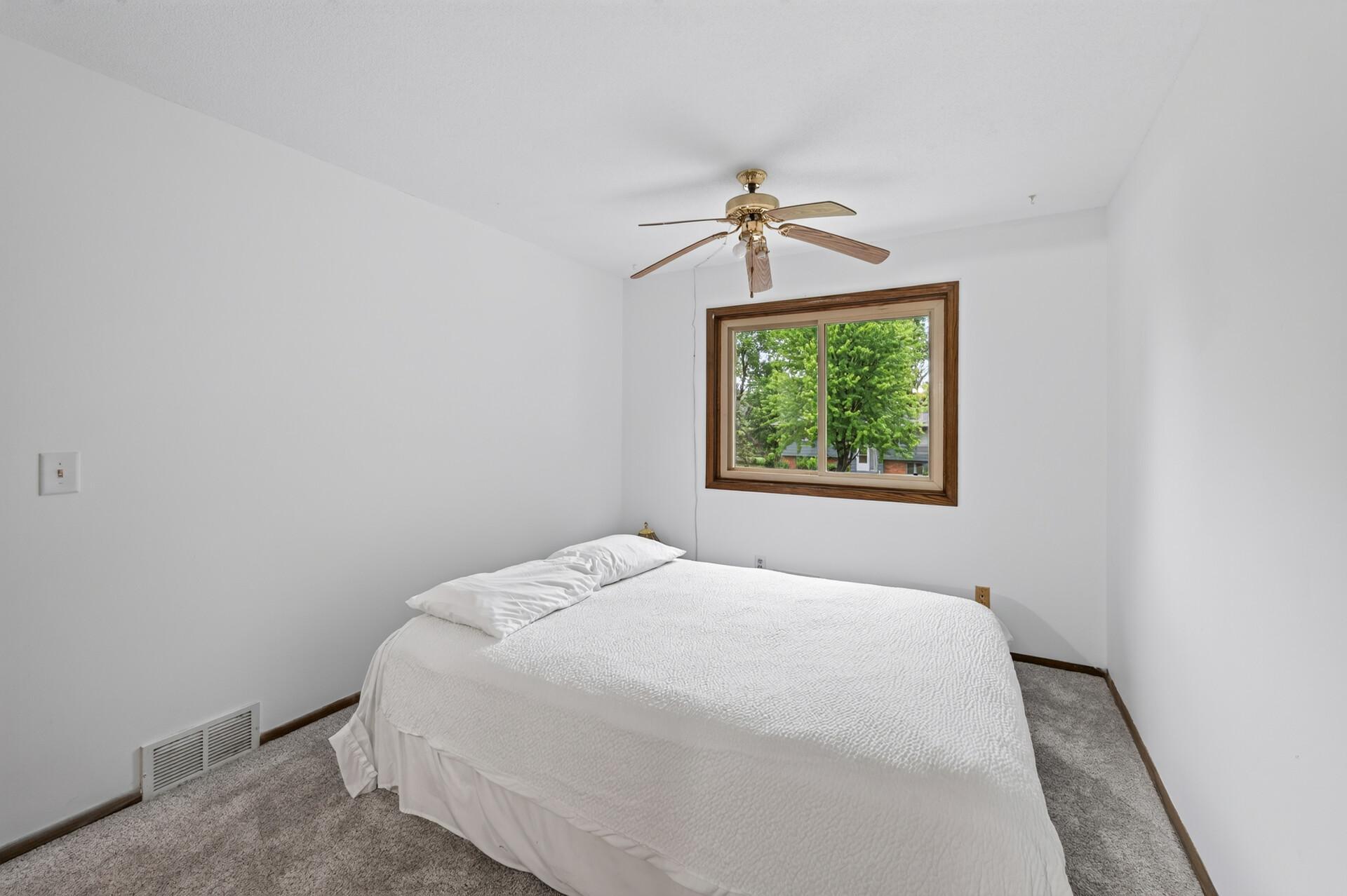 6025 79th Avenue N Property Photo 15