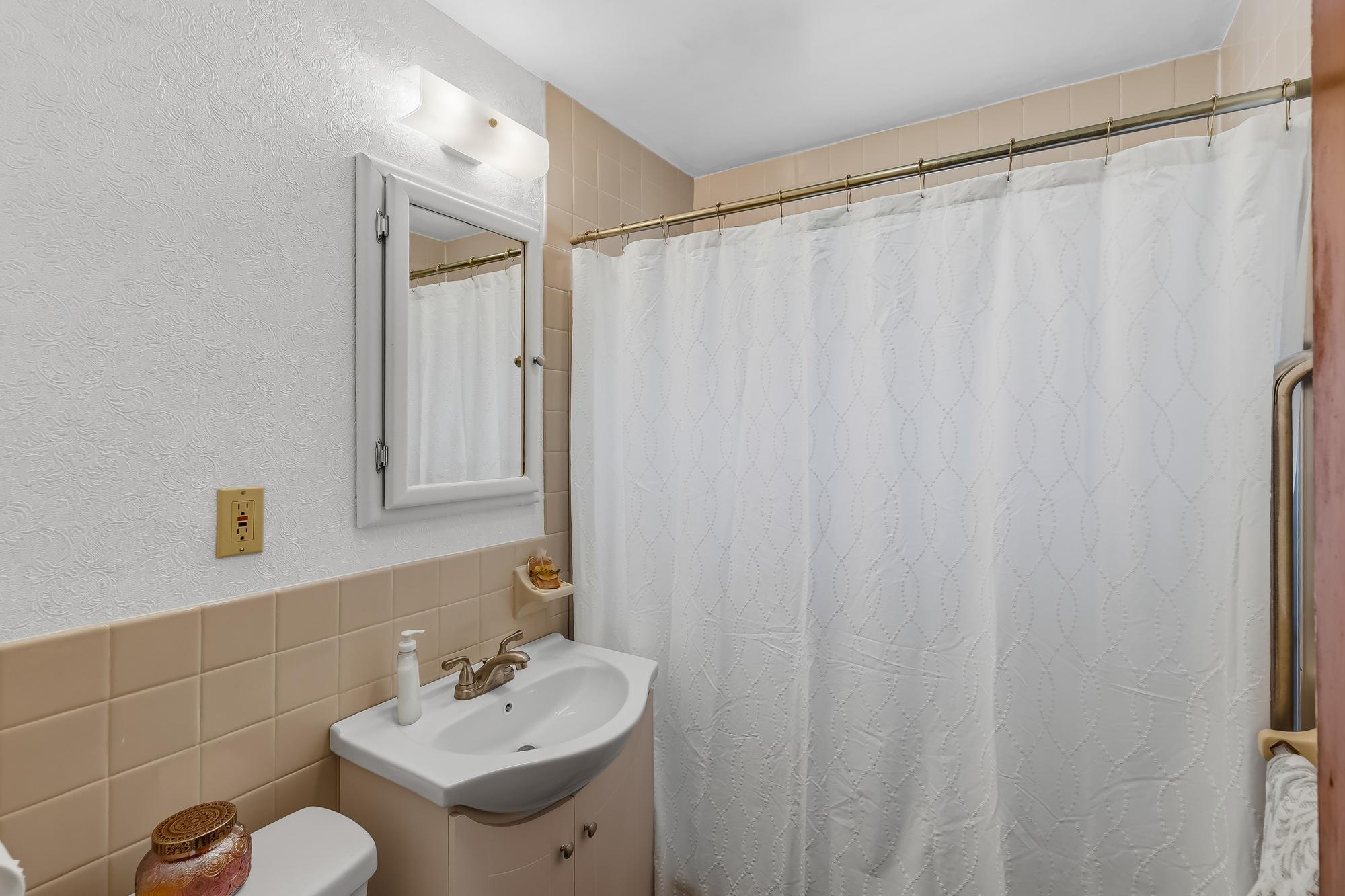 1420 Taylor Avenue Property Photo 11