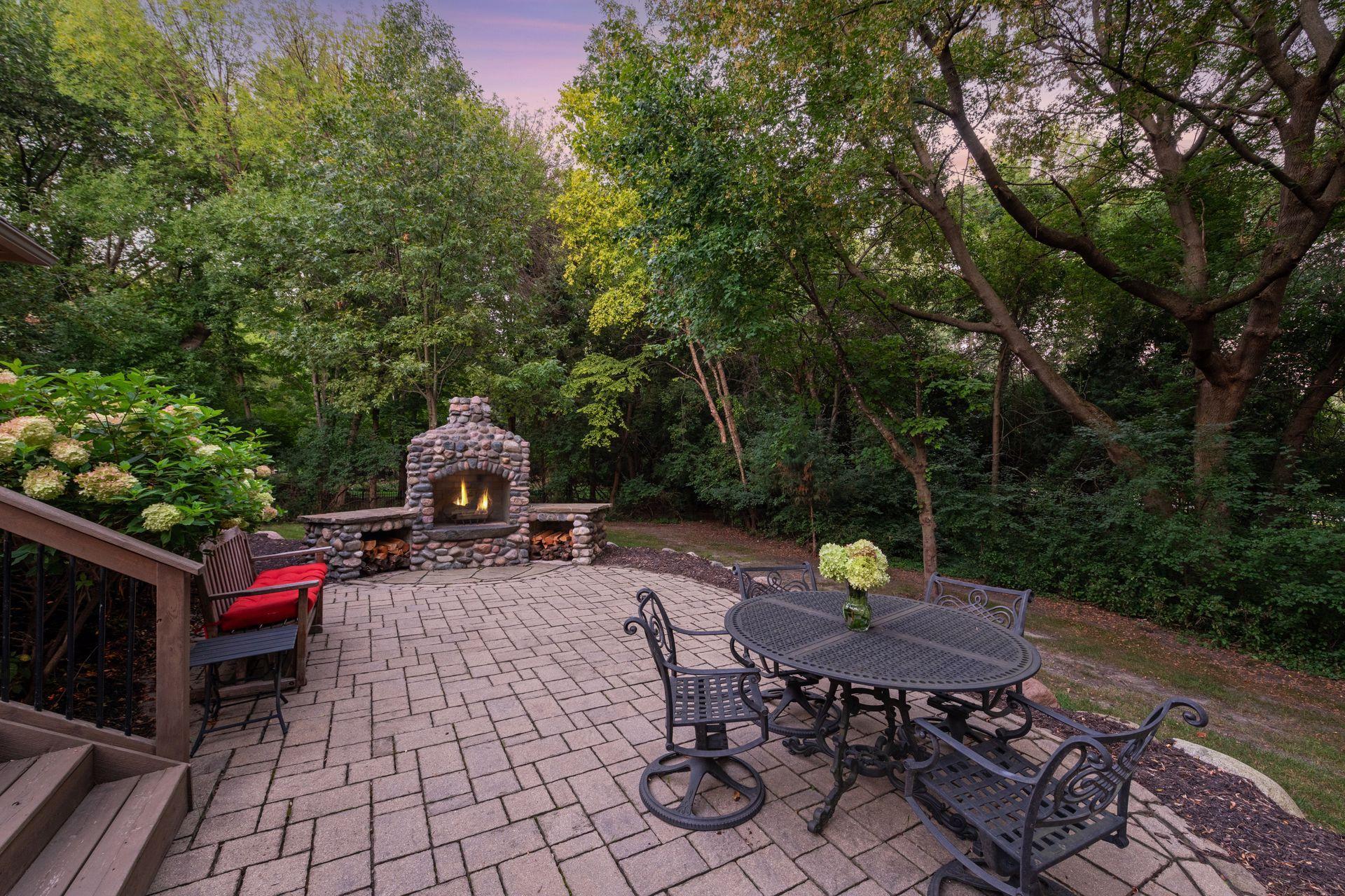 5950 Boulder Bridge Lane Property Photo 7