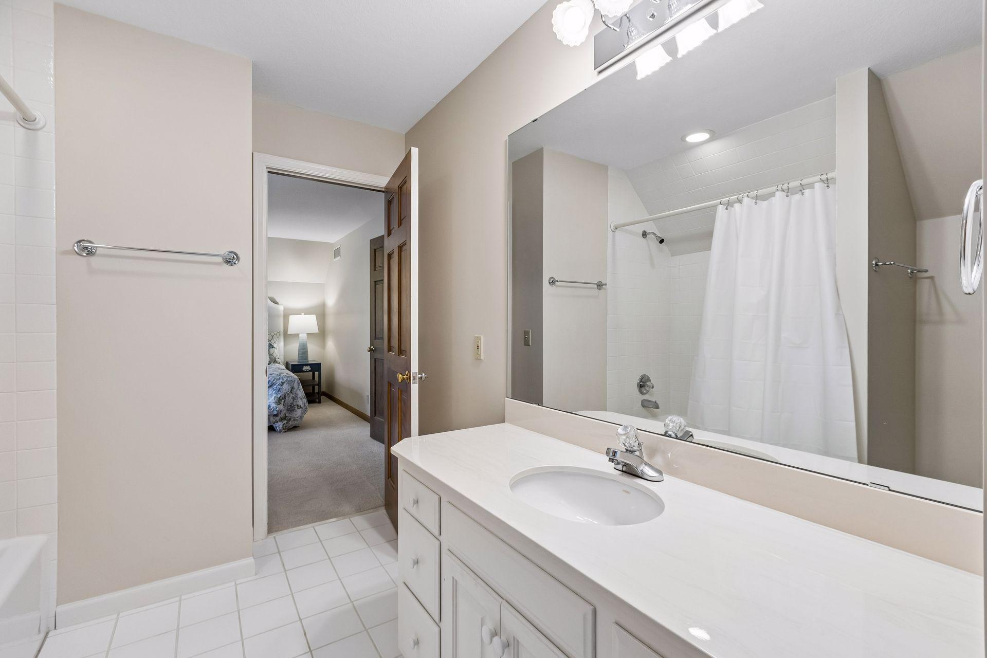 5950 Boulder Bridge Lane Property Photo 46