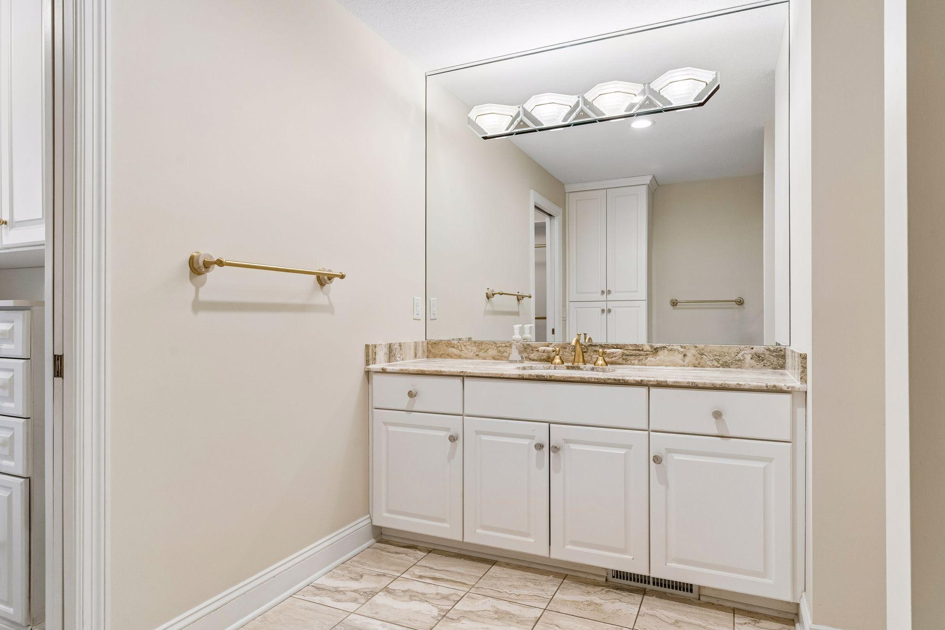 406 River Street Property Photo 30