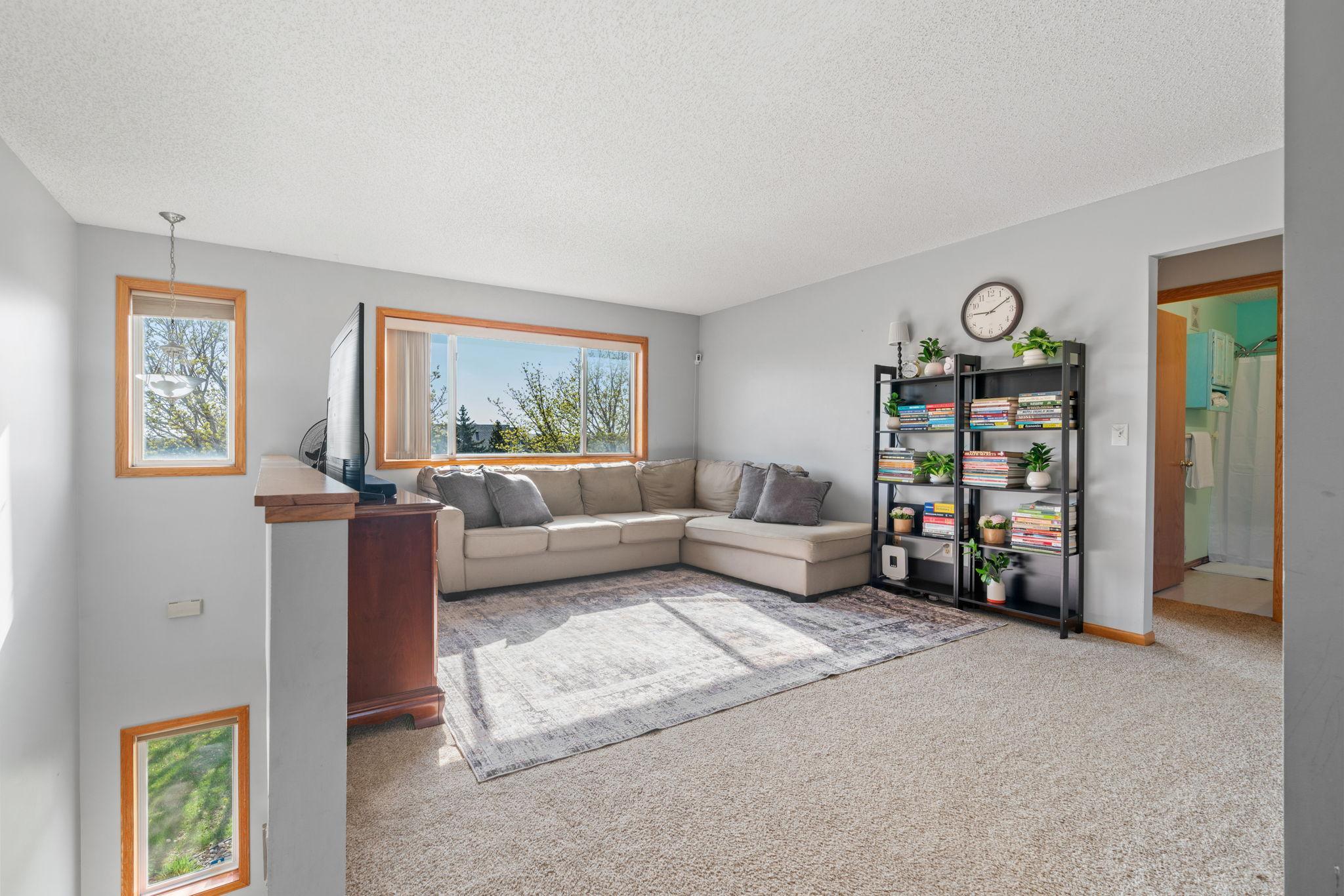 4052 Blakewood Drive Property Photo 12