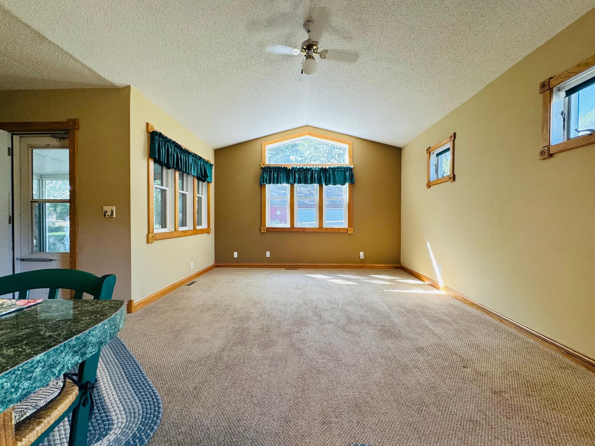 830 Sandhurst Drive W Property Photo 7