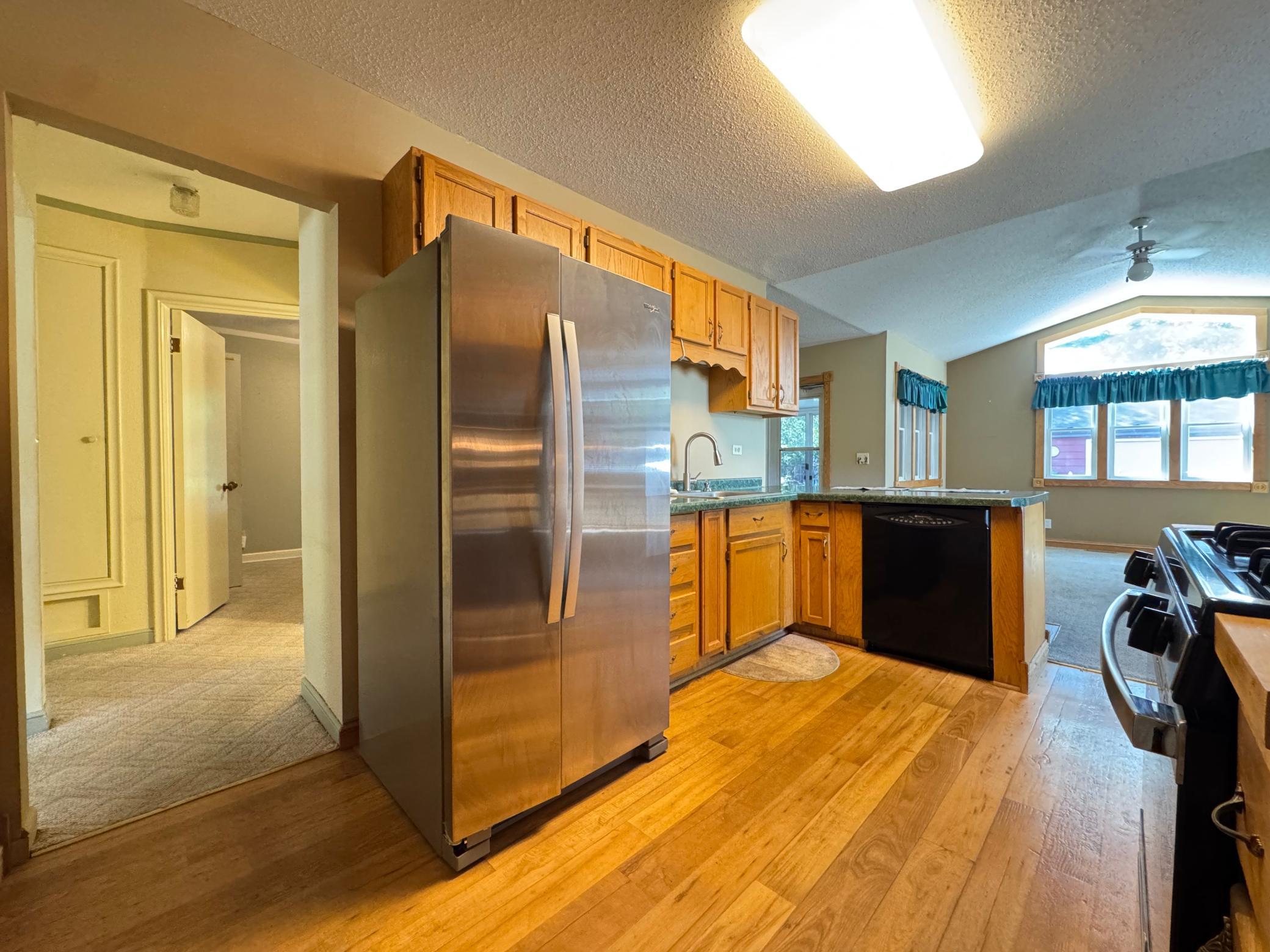 830 Sandhurst Drive W Property Photo 15
