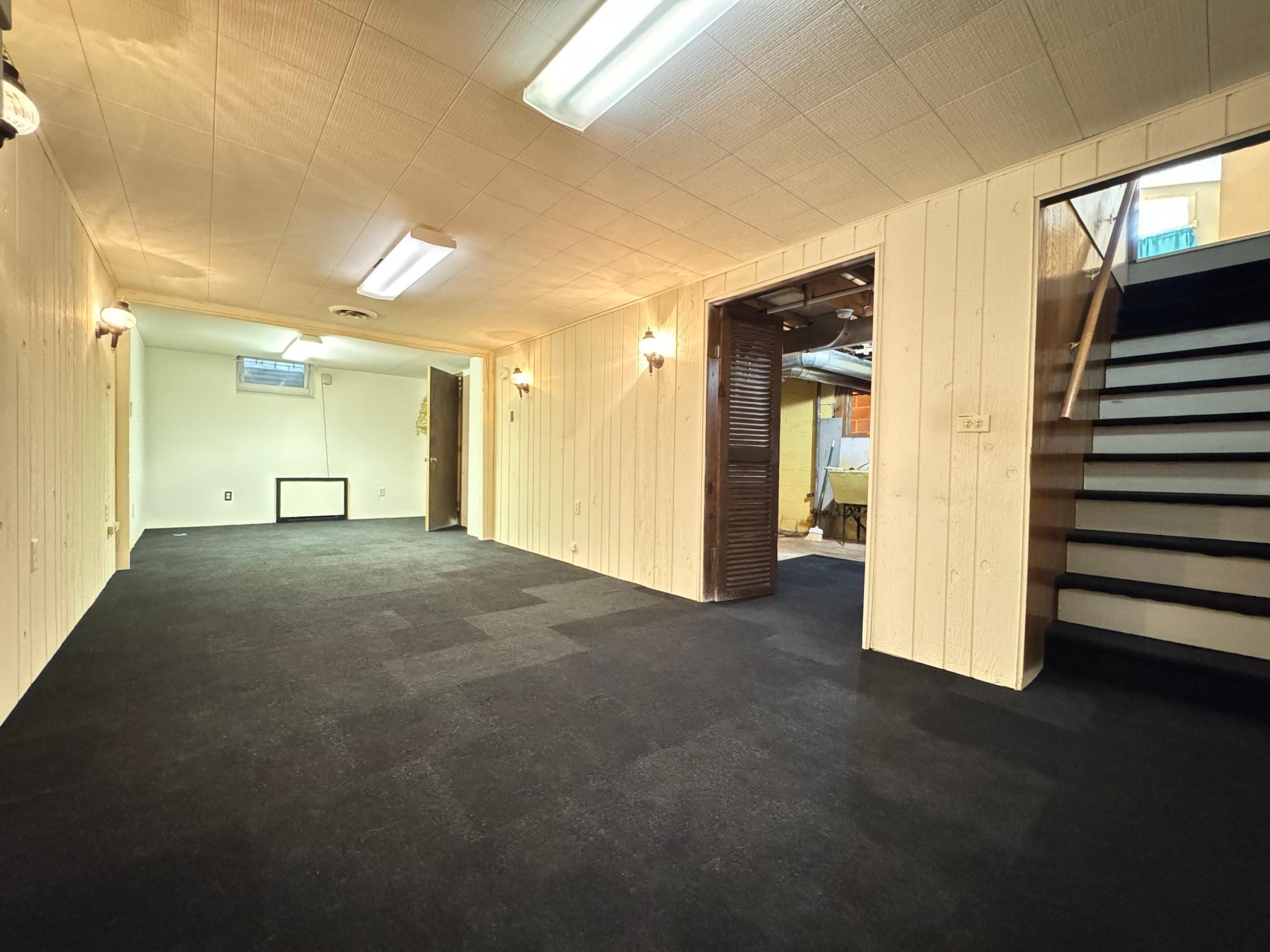 830 Sandhurst Drive W Property Photo 28