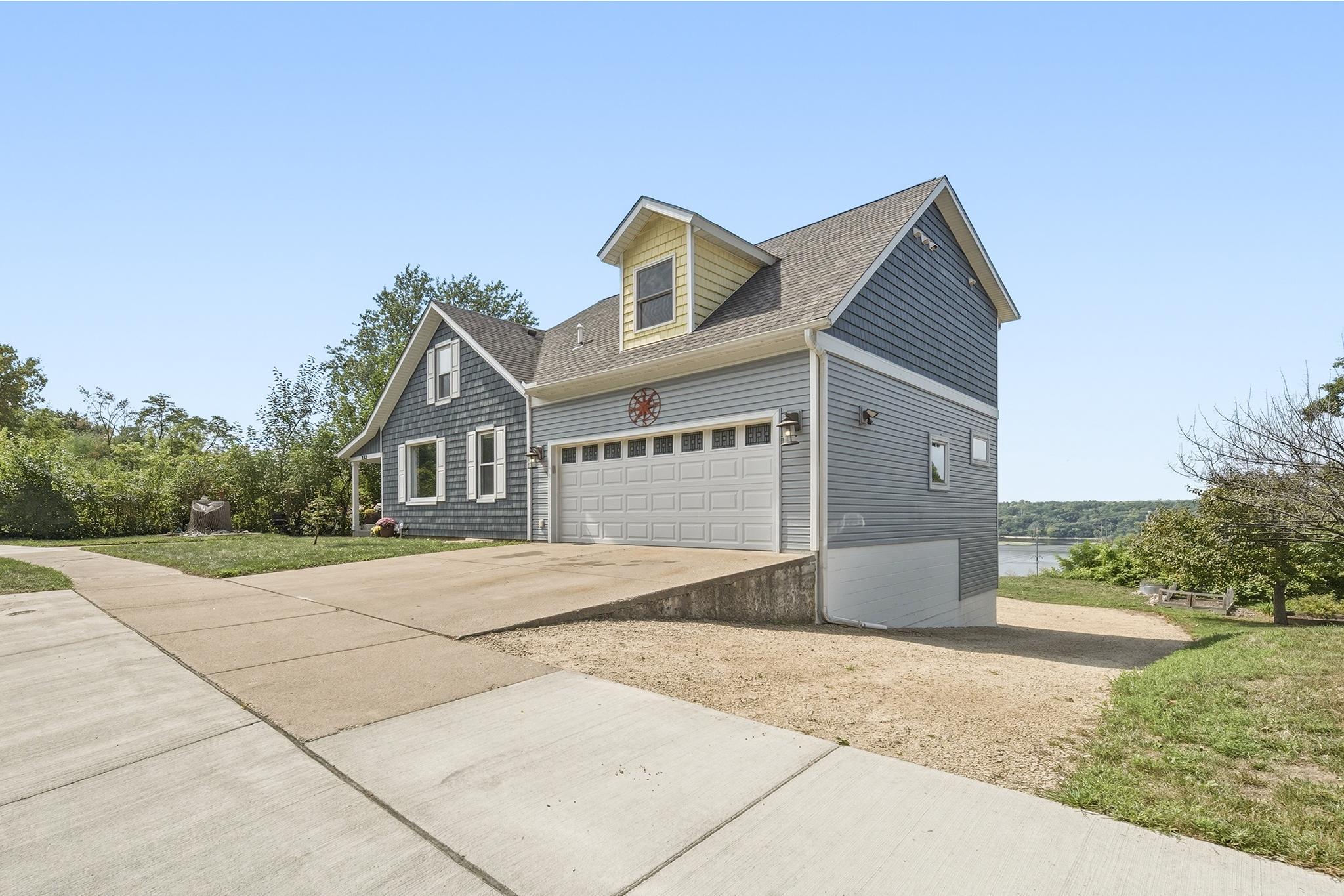 209 3rd Street Property Photo 1