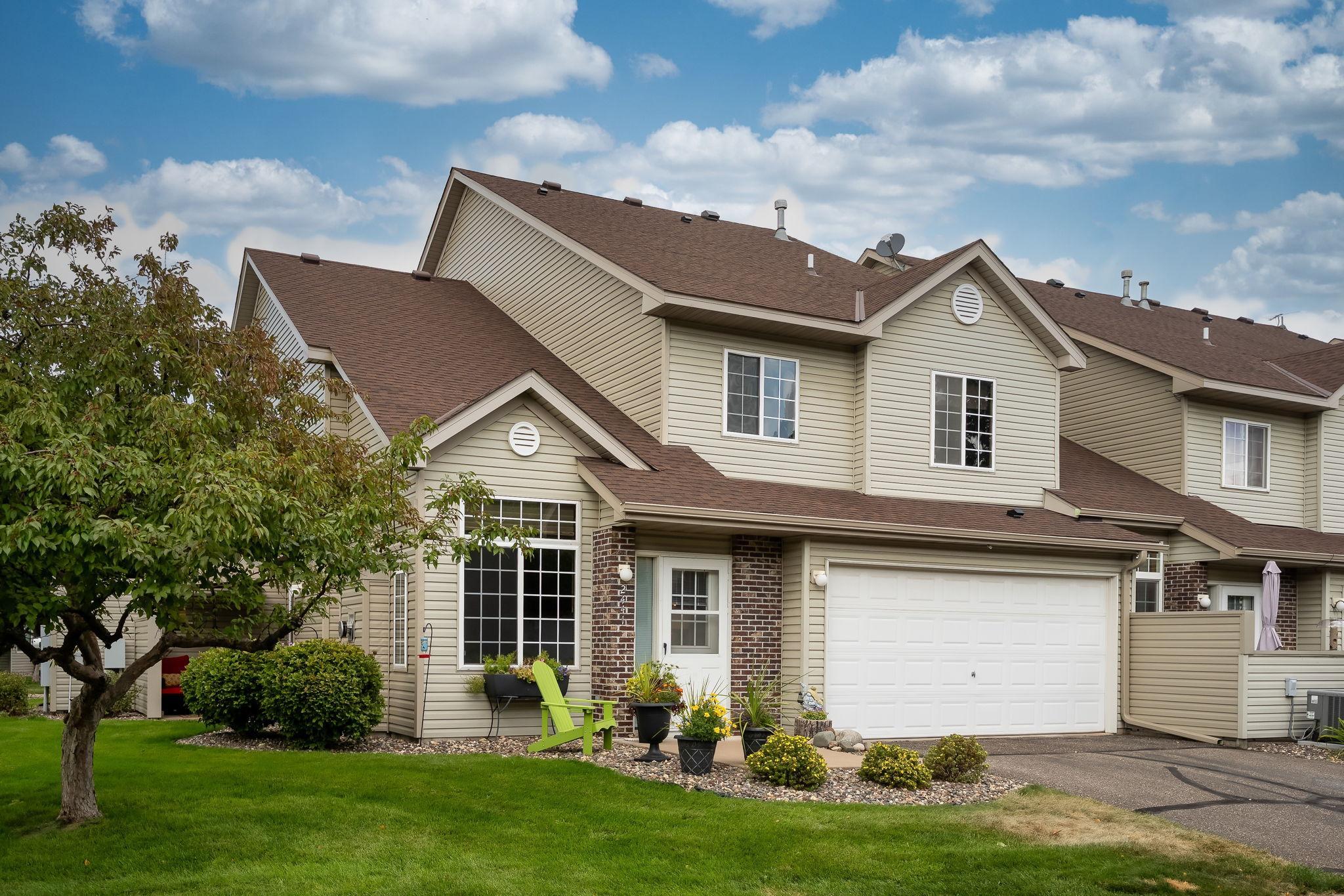 2441 Oakridge Circle