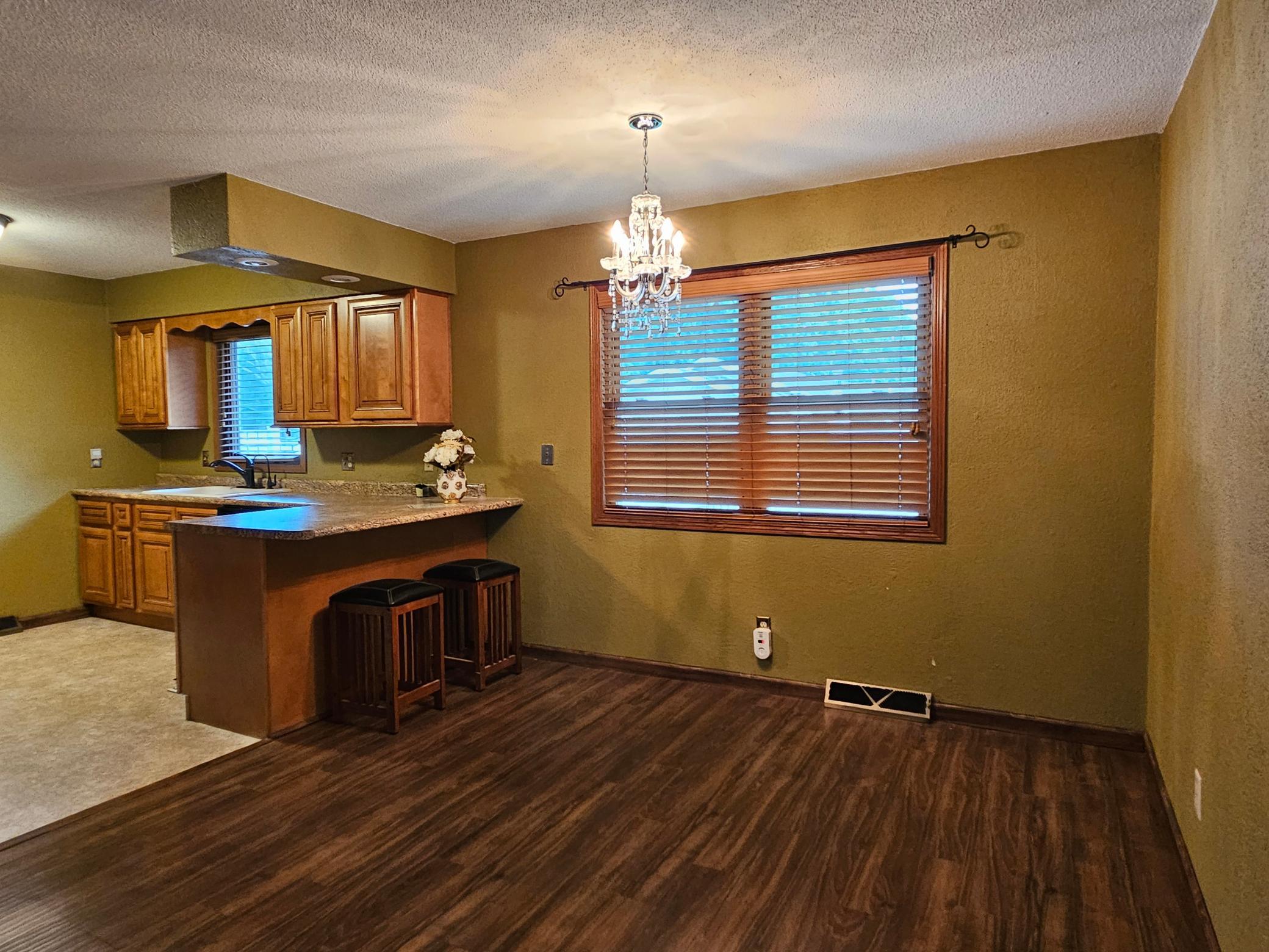 904 Willmar Avenue Se Property Photo 7