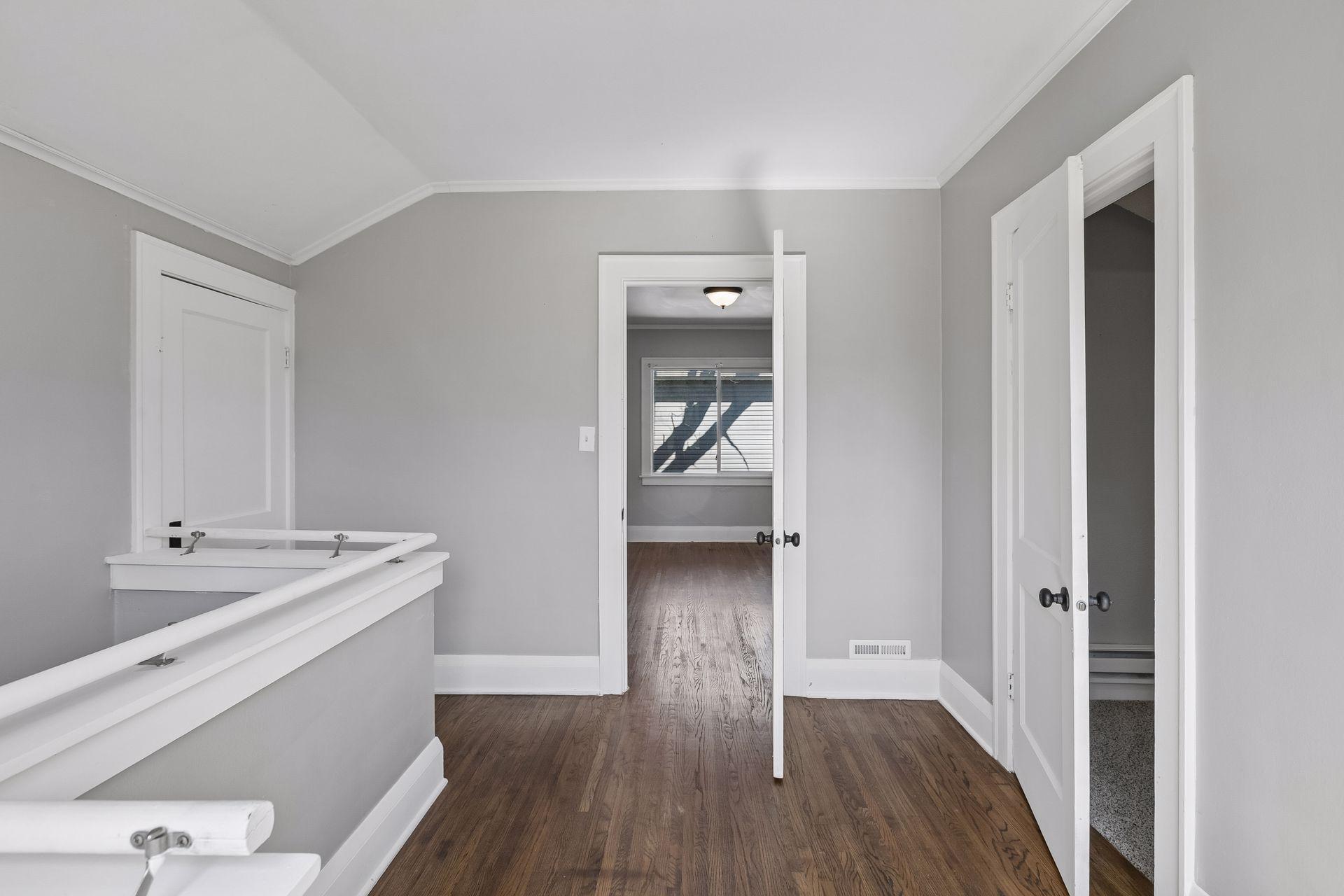 2323 Ilion Avenue N Property Photo 15