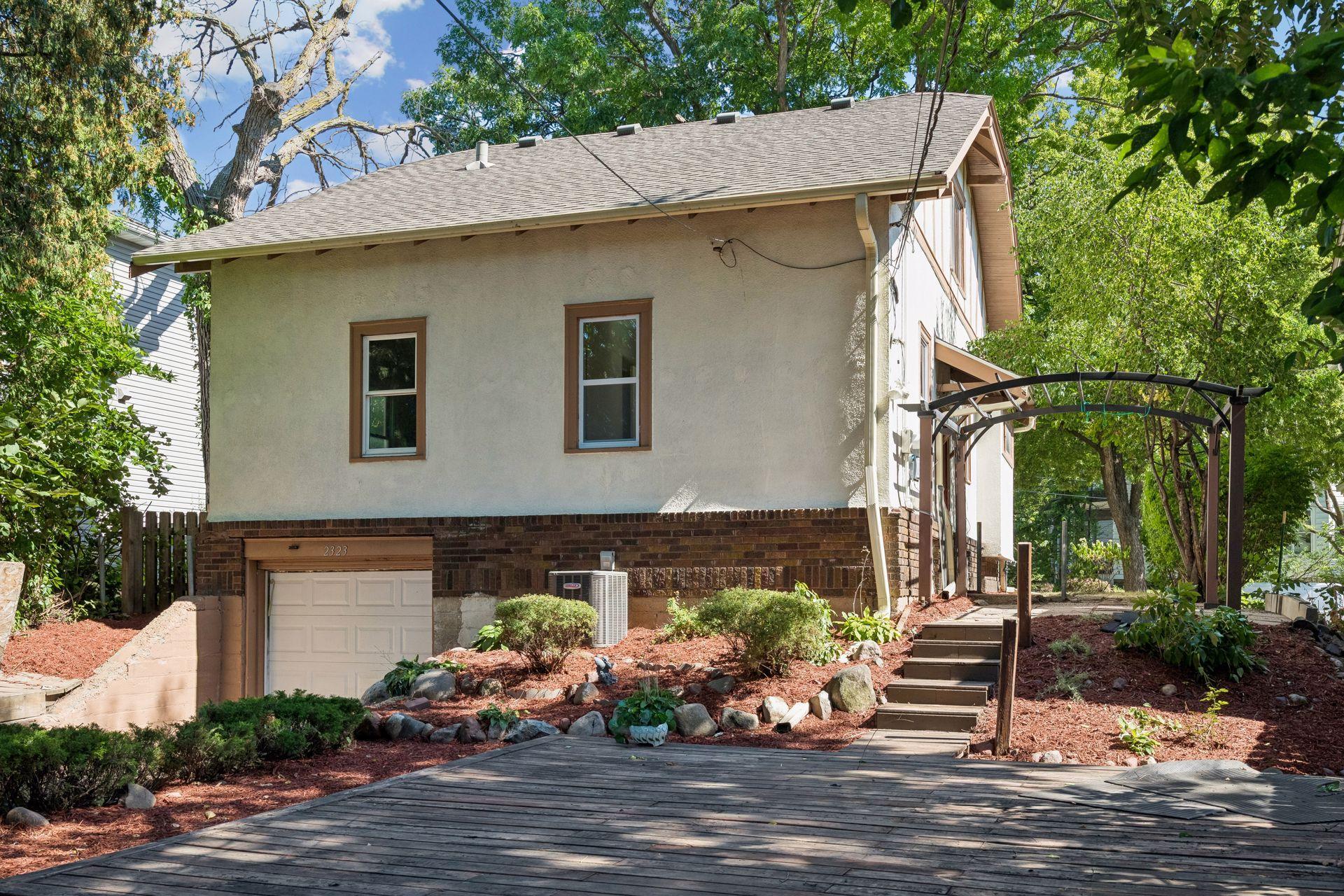 2323 Ilion Avenue N Property Photo 30