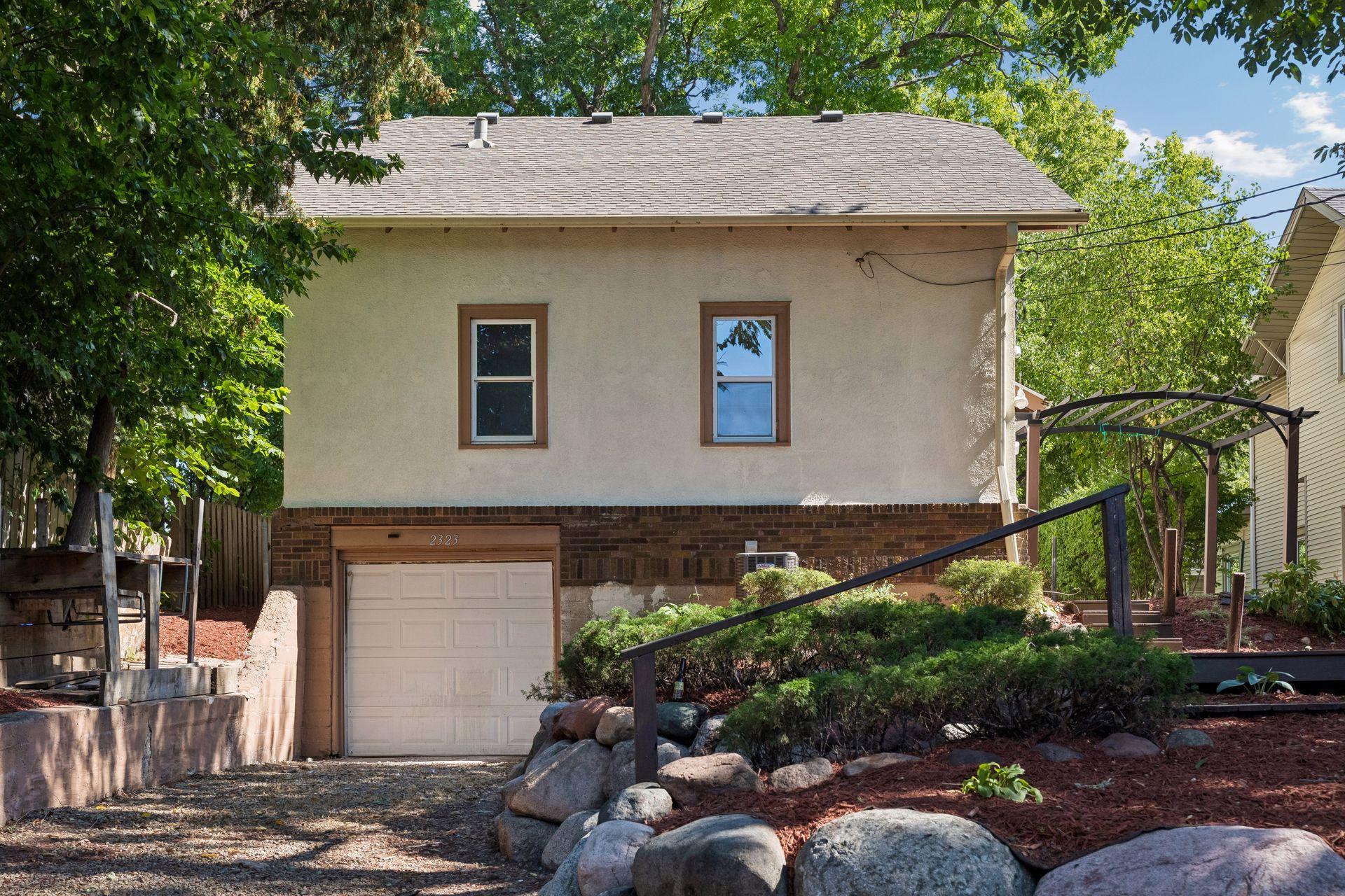 2323 Ilion Avenue N Property Photo 31