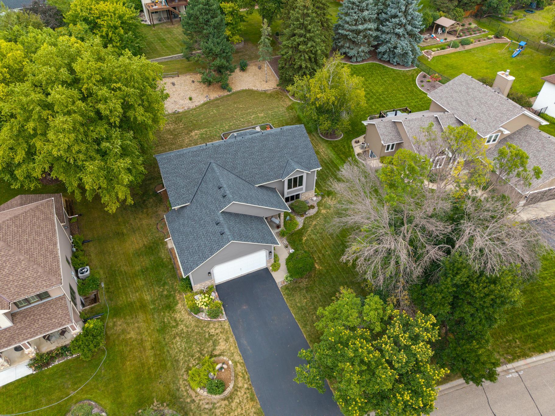 1123 Ridge Bluff Drive Property Photo 3