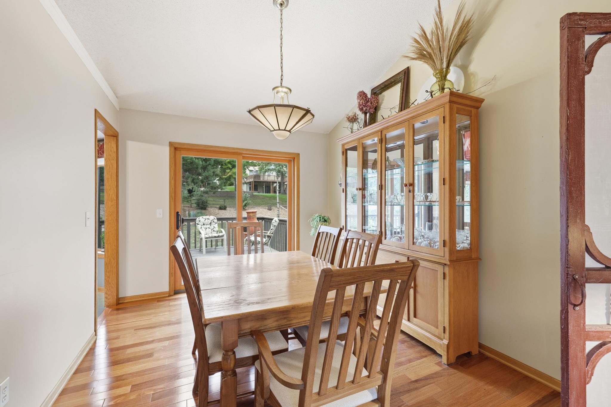 1123 Ridge Bluff Drive Property Photo 12