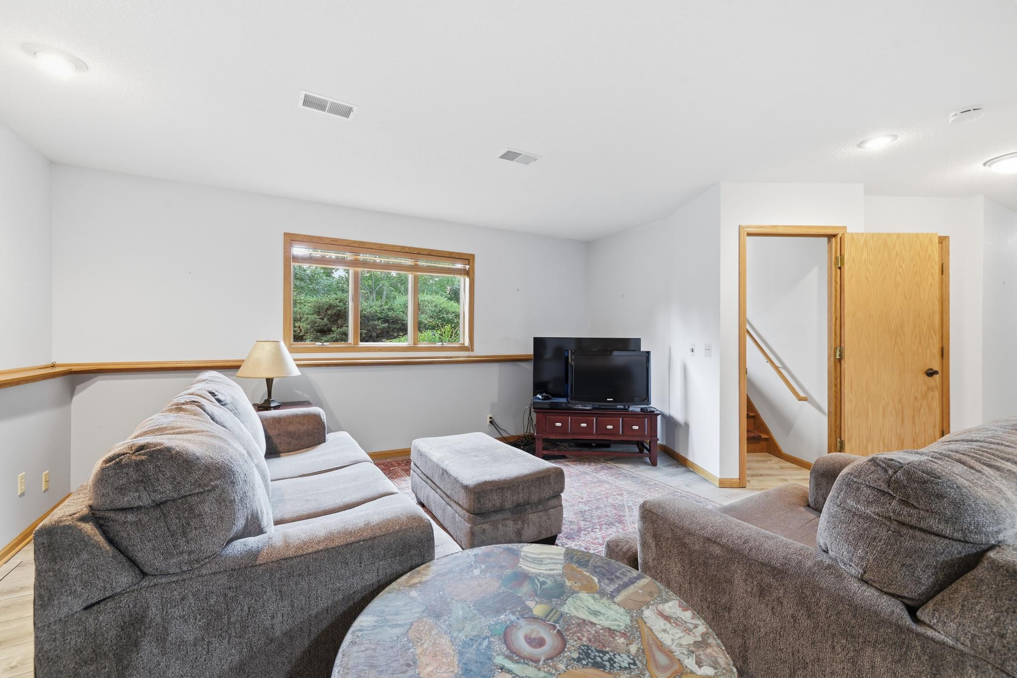 1123 Ridge Bluff Drive Property Photo 21