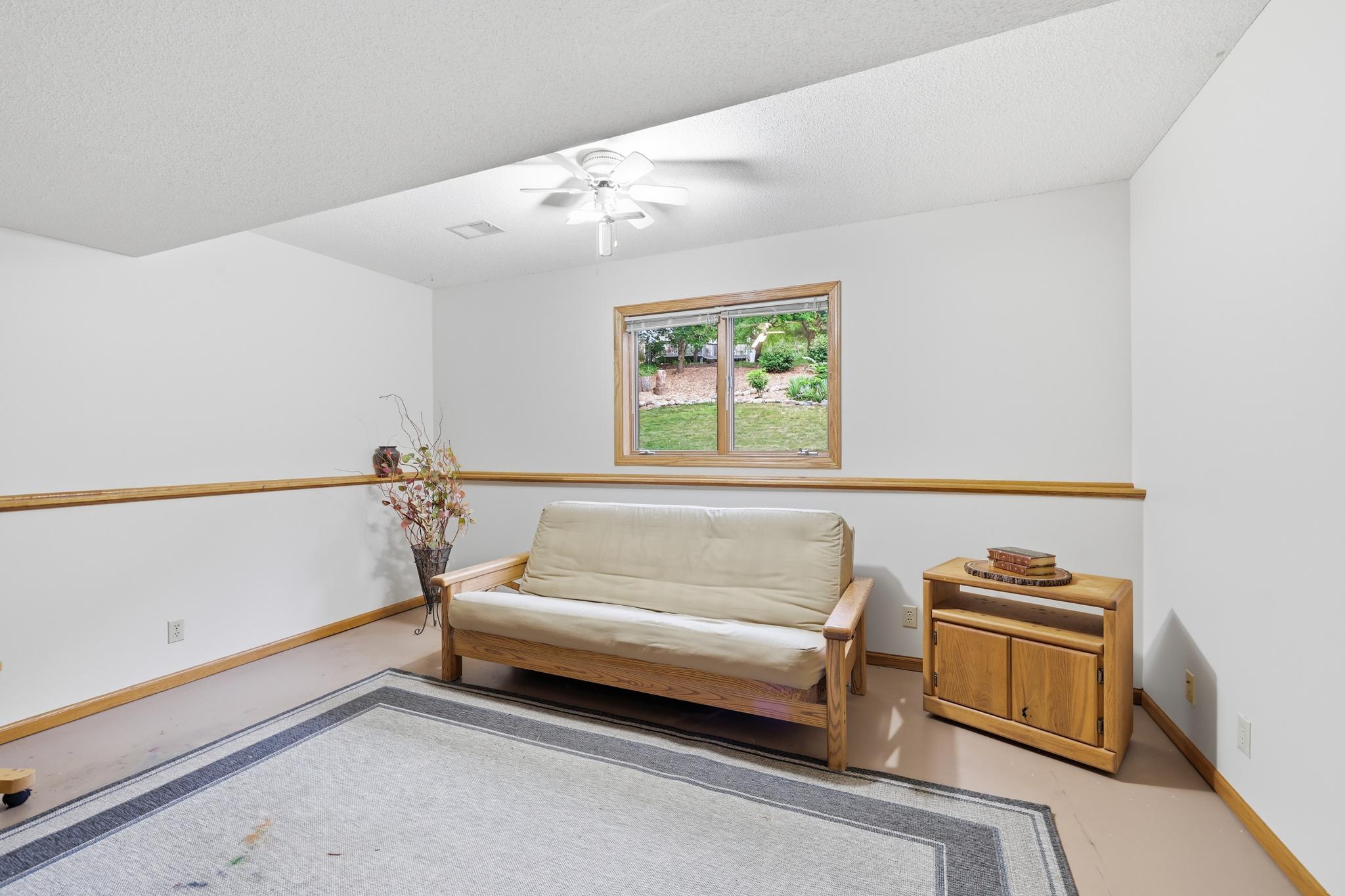 1123 Ridge Bluff Drive Property Photo 28
