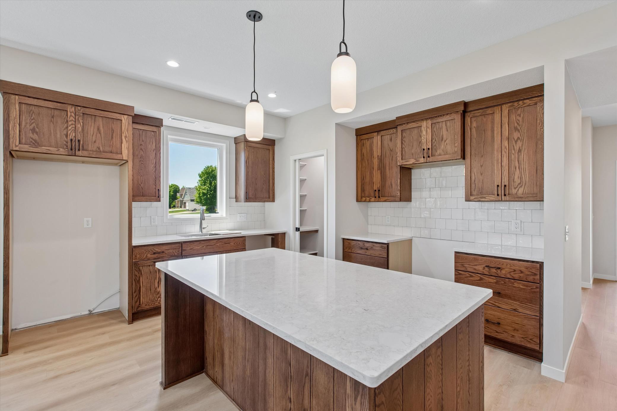 2015 Erie Drive Property Photo 5