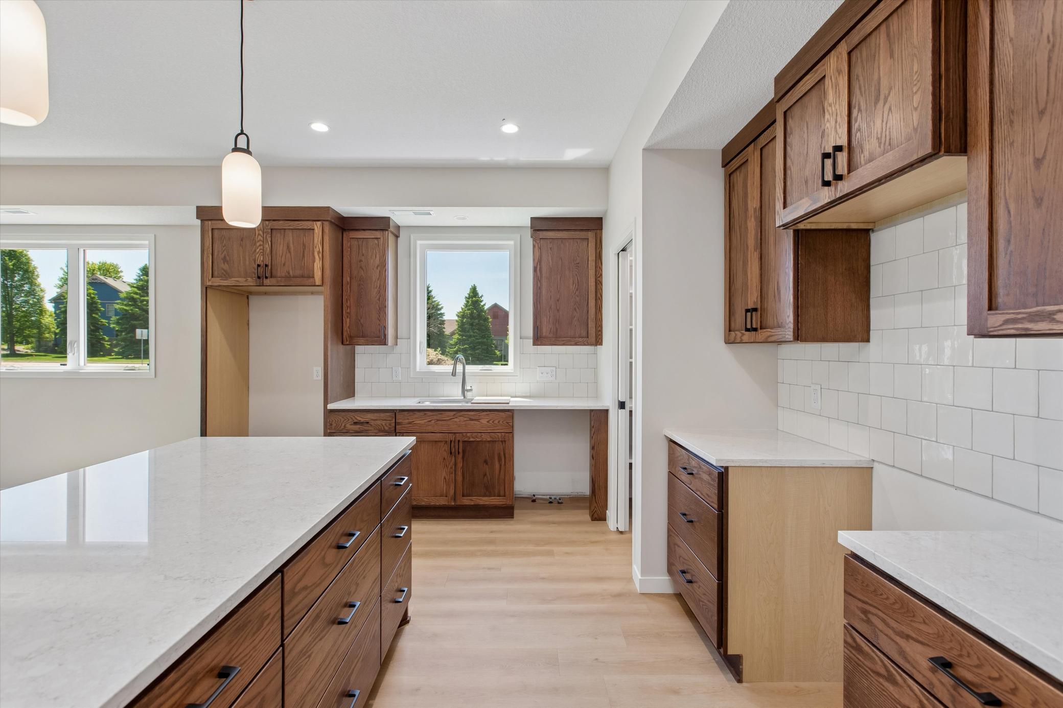 2015 Erie Drive Property Photo 6