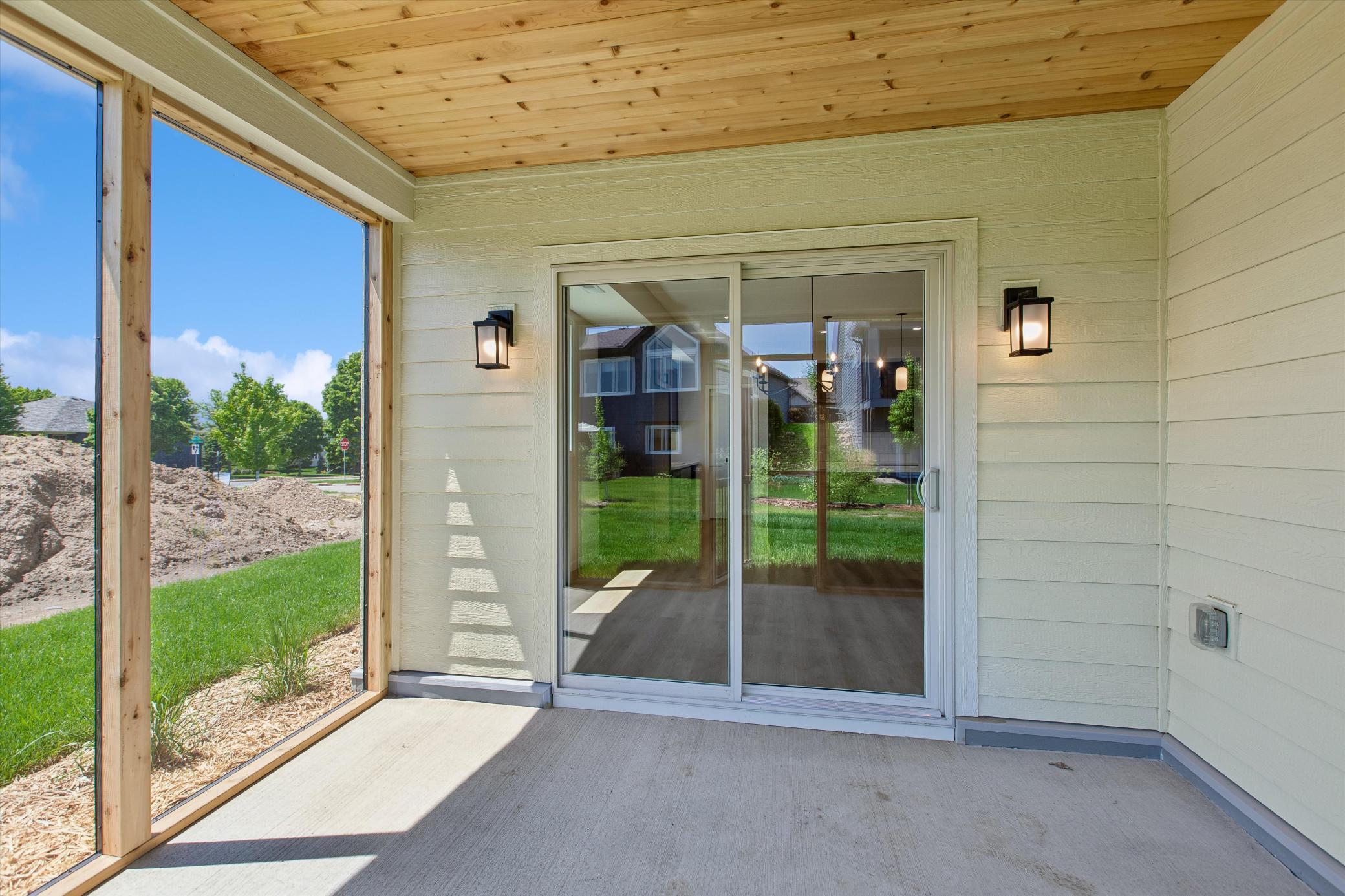 2015 Erie Drive Property Photo 10