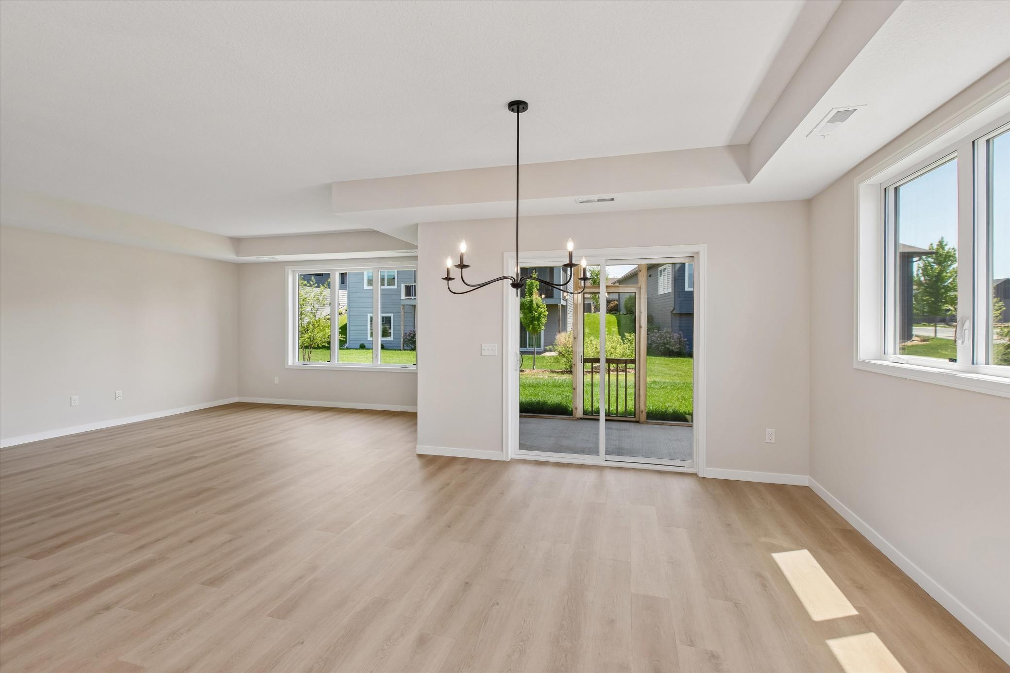 2015 Erie Drive Property Photo 14