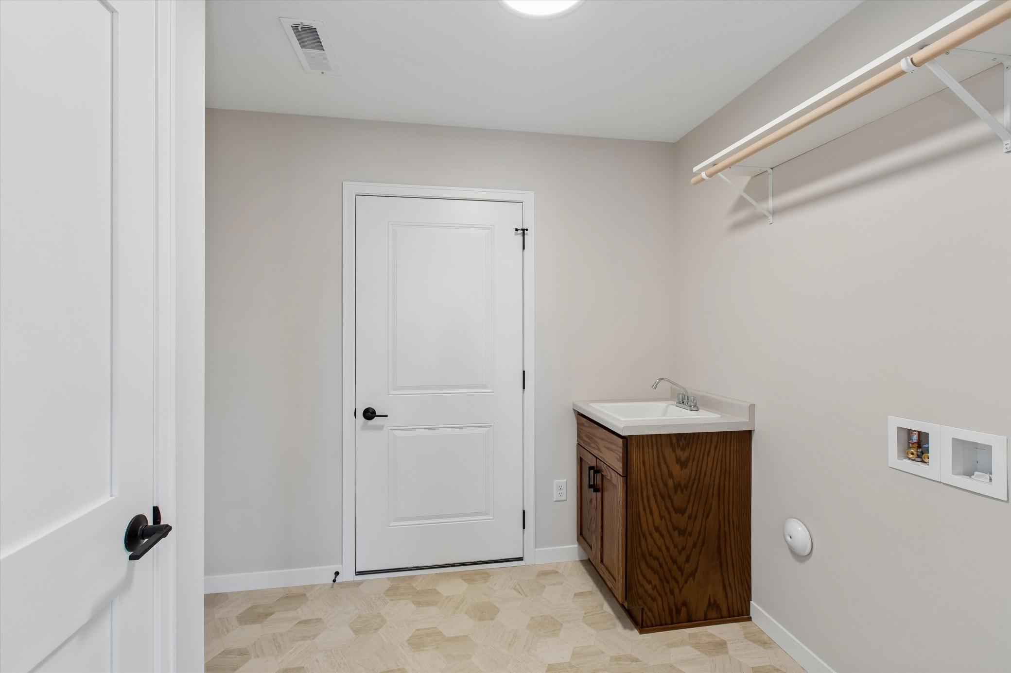 2015 Erie Drive Property Photo 37