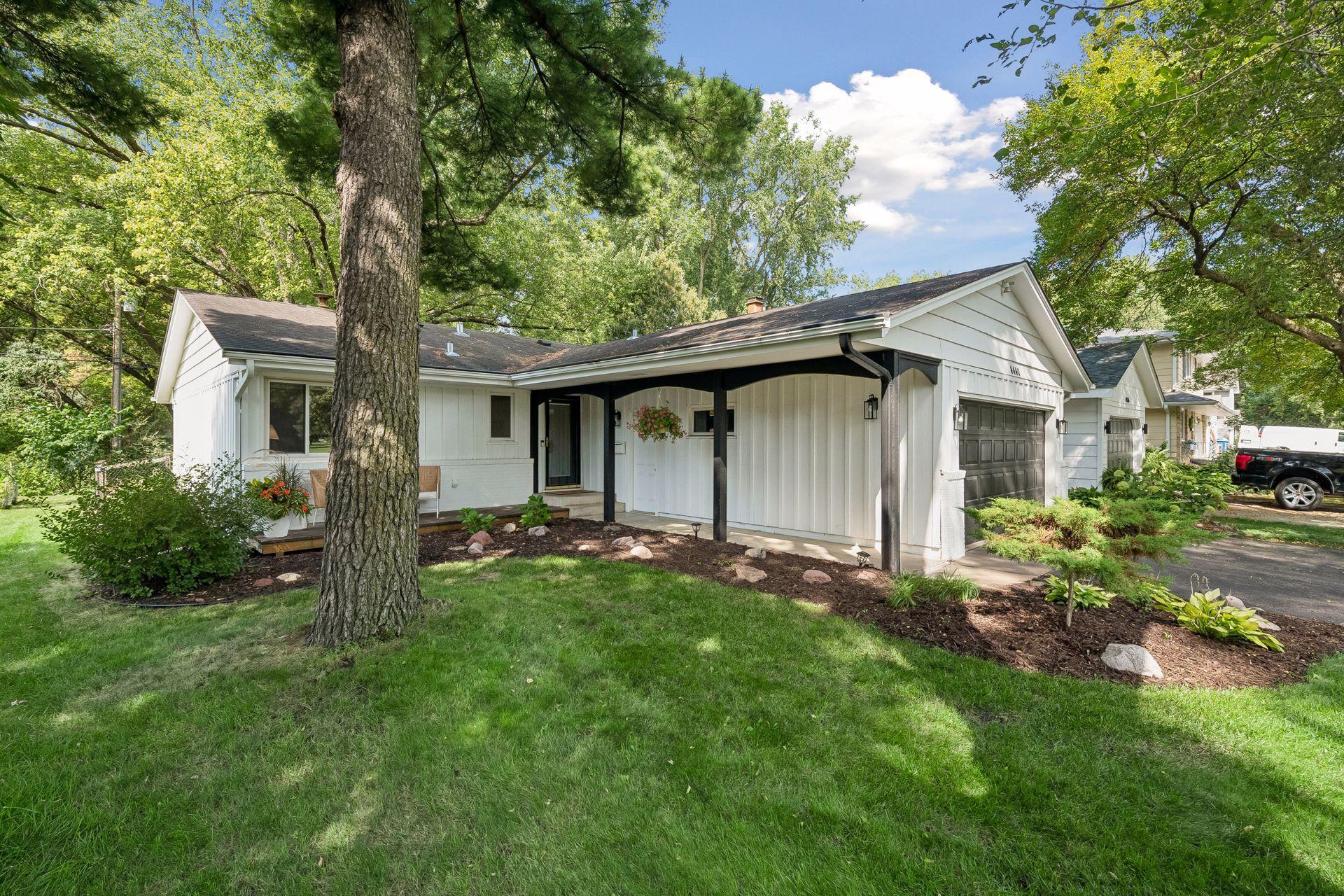 4440 Vandervork Avenue Property Photo 7