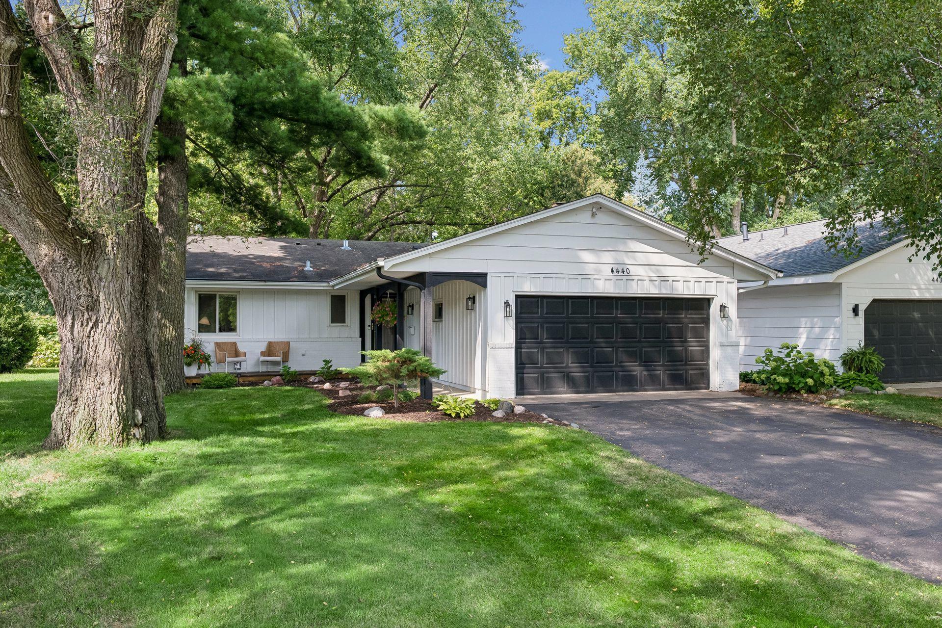 4440 Vandervork Avenue Property Photo 8