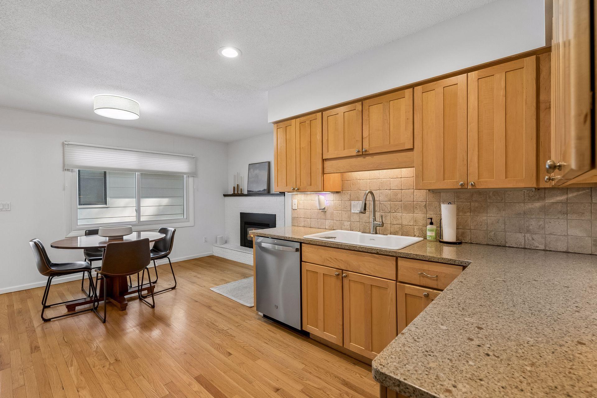 4440 Vandervork Avenue Property Photo 14